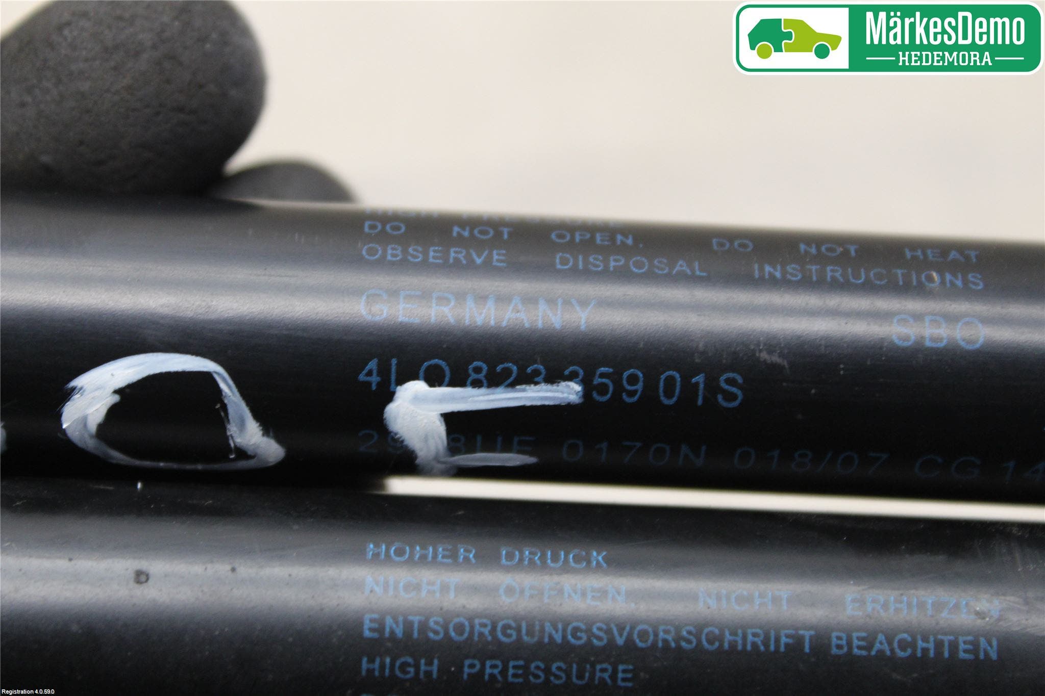 Audi Q7/SQ7 Gasfjäder Motorhuv