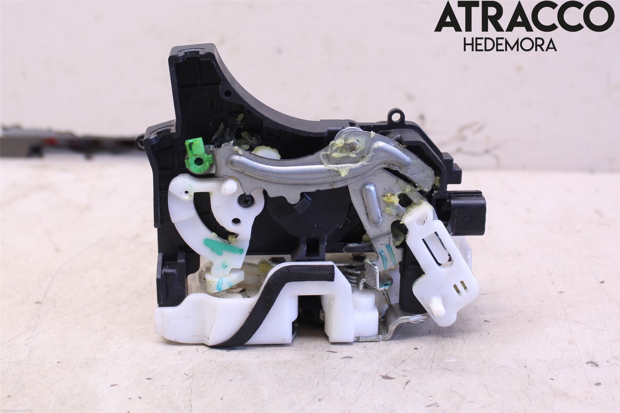 Mitsubishi L200 06-15 Låskista-Dörrlås