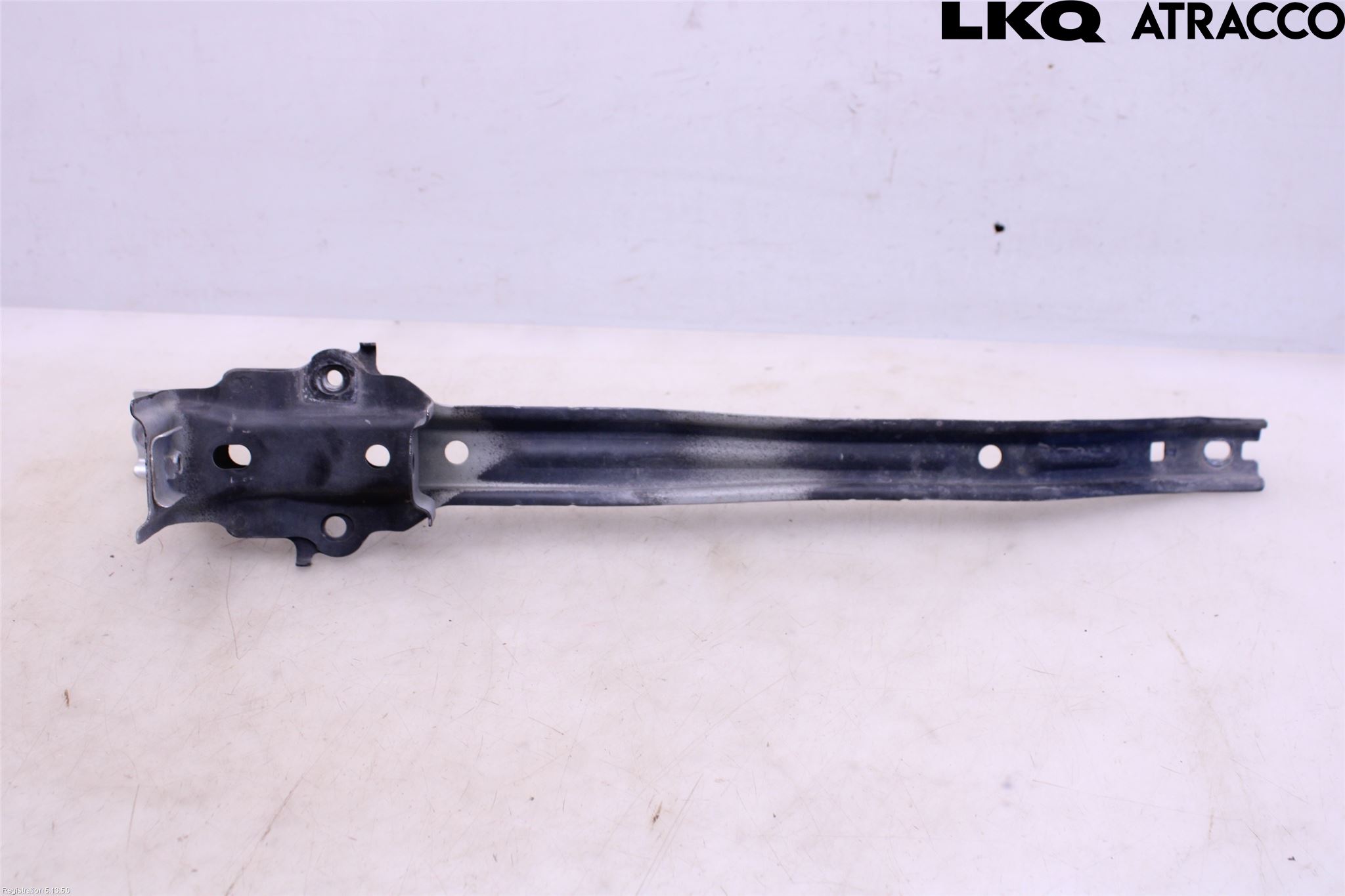 Toyota AURIS 13-19 Kylarfäste-Ram-Balk