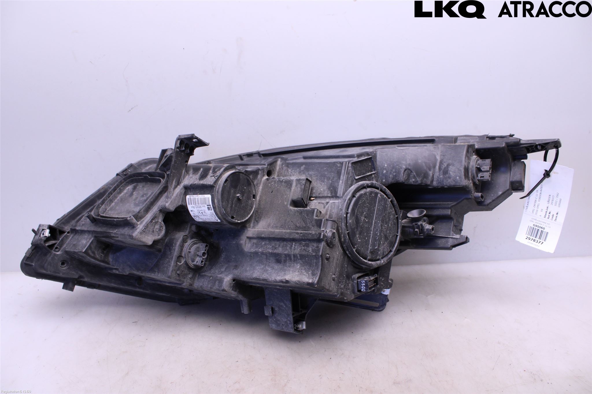 Opel ZAFIRA C 12-19 Strålkastare Höger