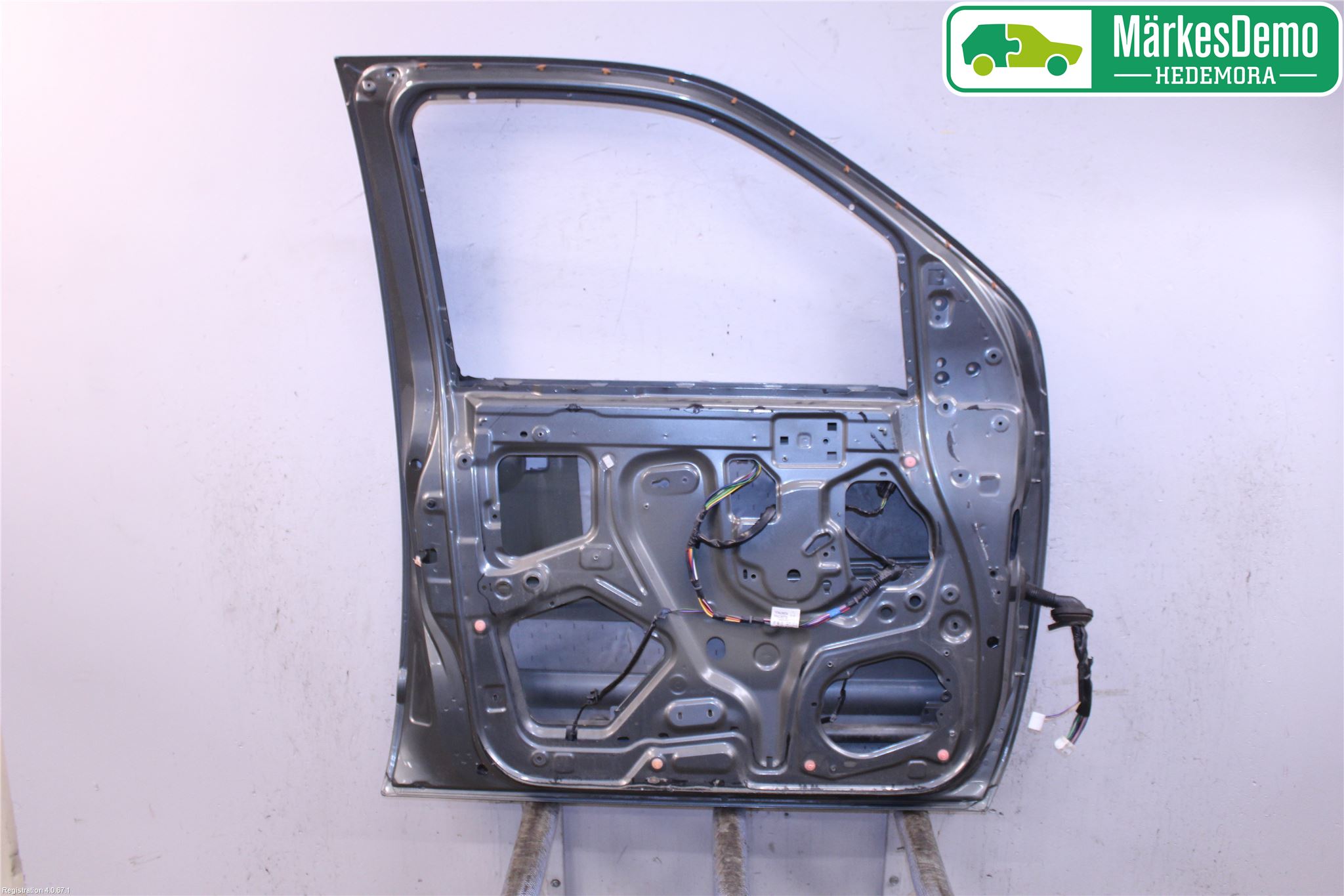 Nissan PATHFINDER R51 05-12 Dörr Fram Vänster