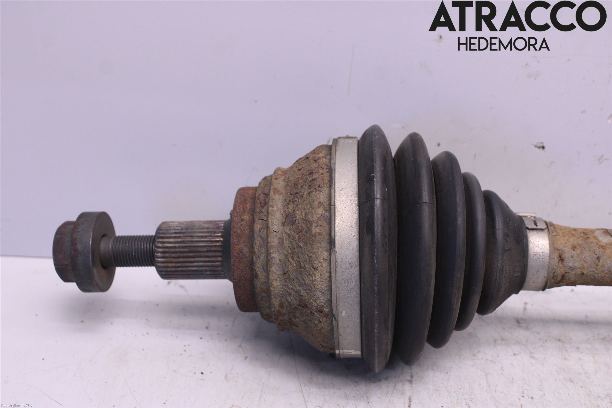Volkswagen VW GOLF V 04-09 Drivaxel Fram Vänster