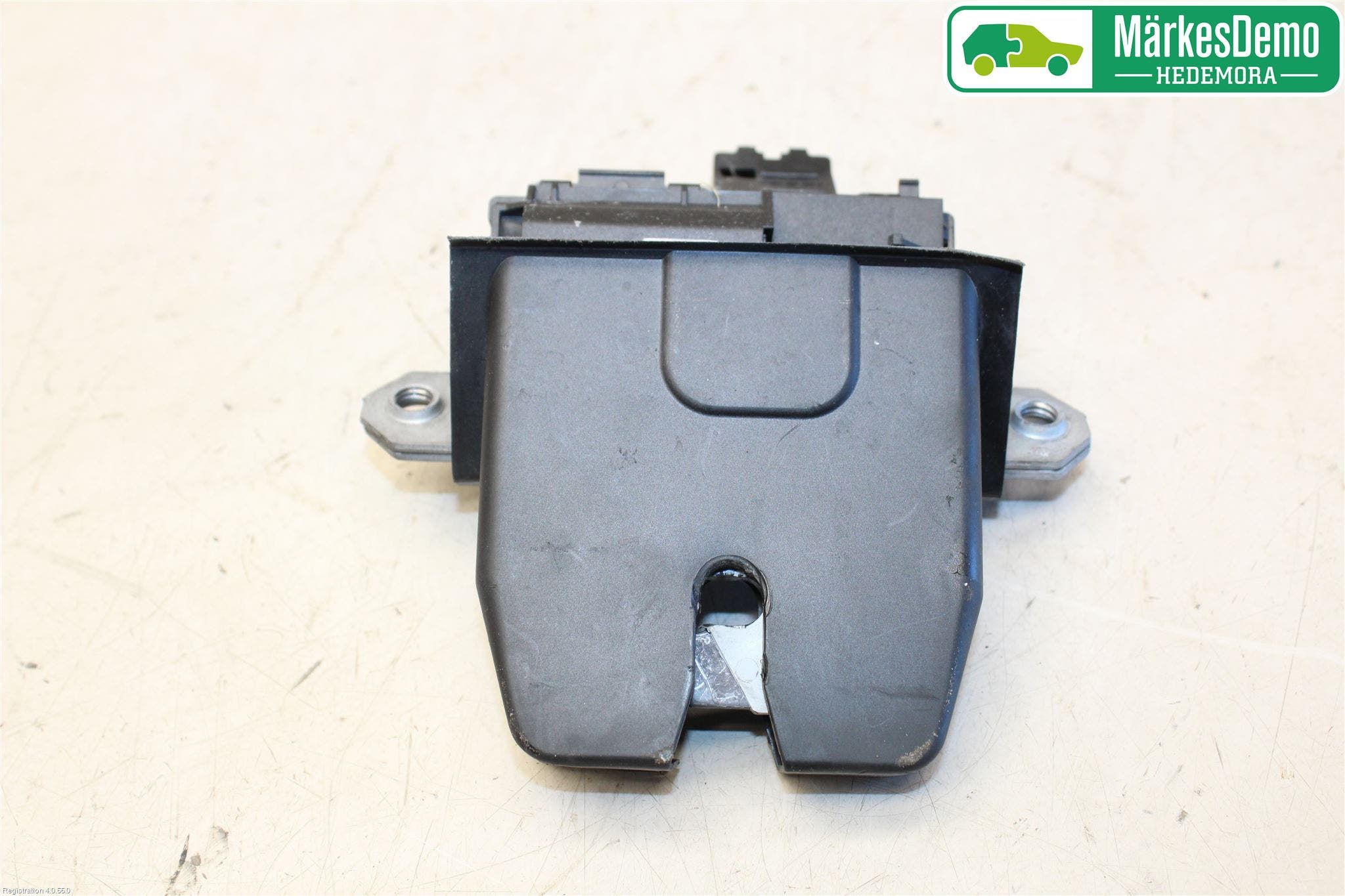 Ford FOCUS 08-11 Låskista Baklucka