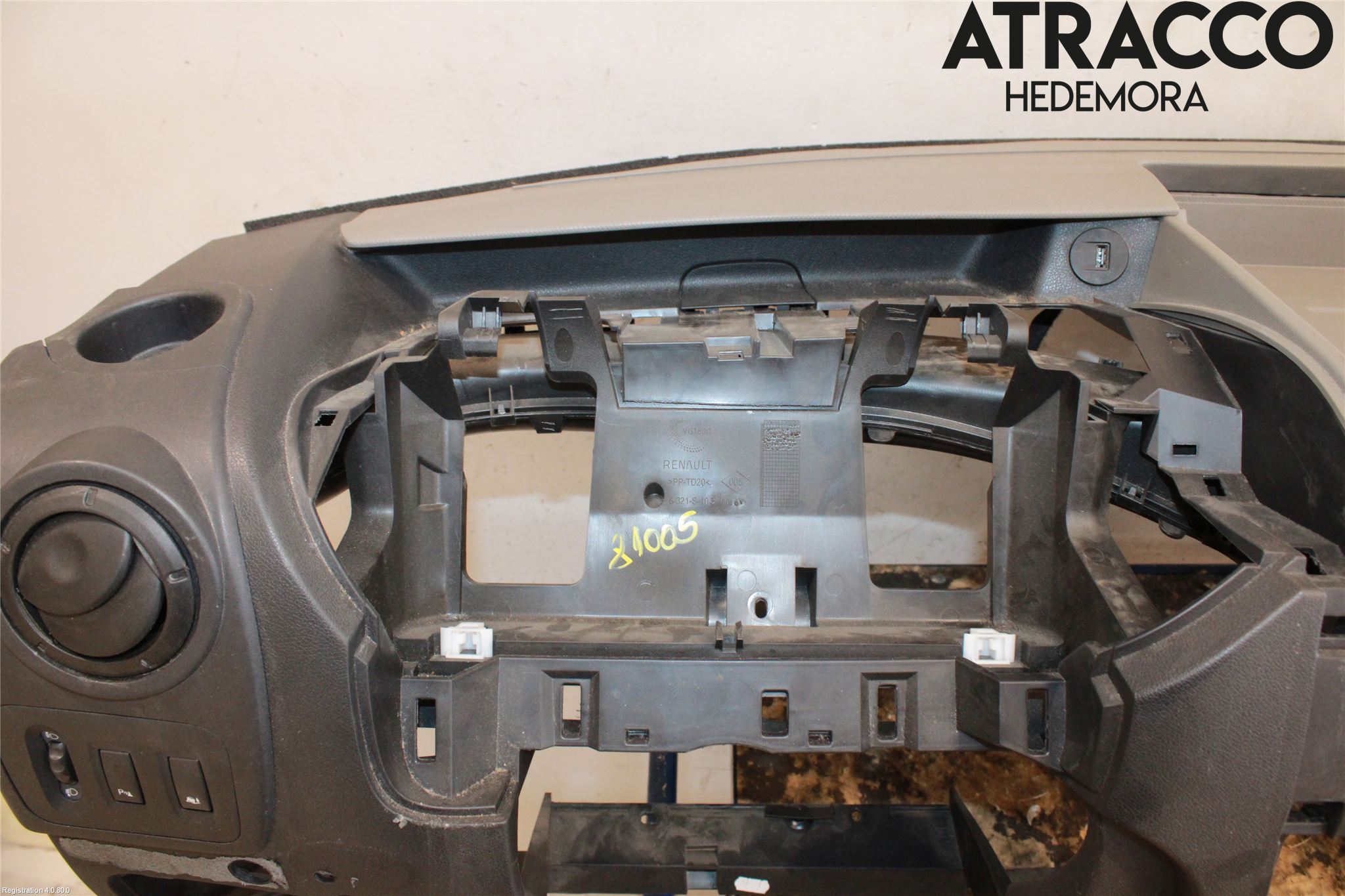 Nissan NV400 12-24 Instrumentbräda