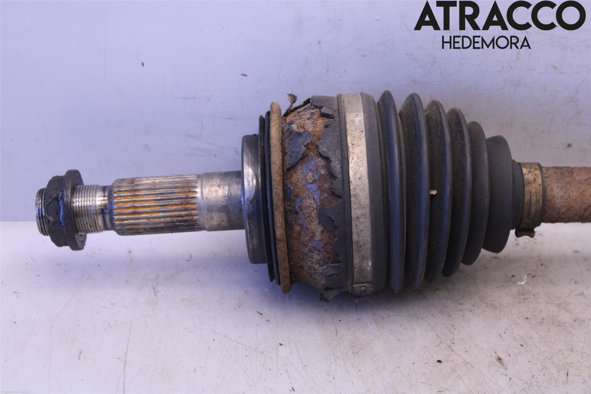 Toyota HILUX 05-16 Drivaxel Fram Höger