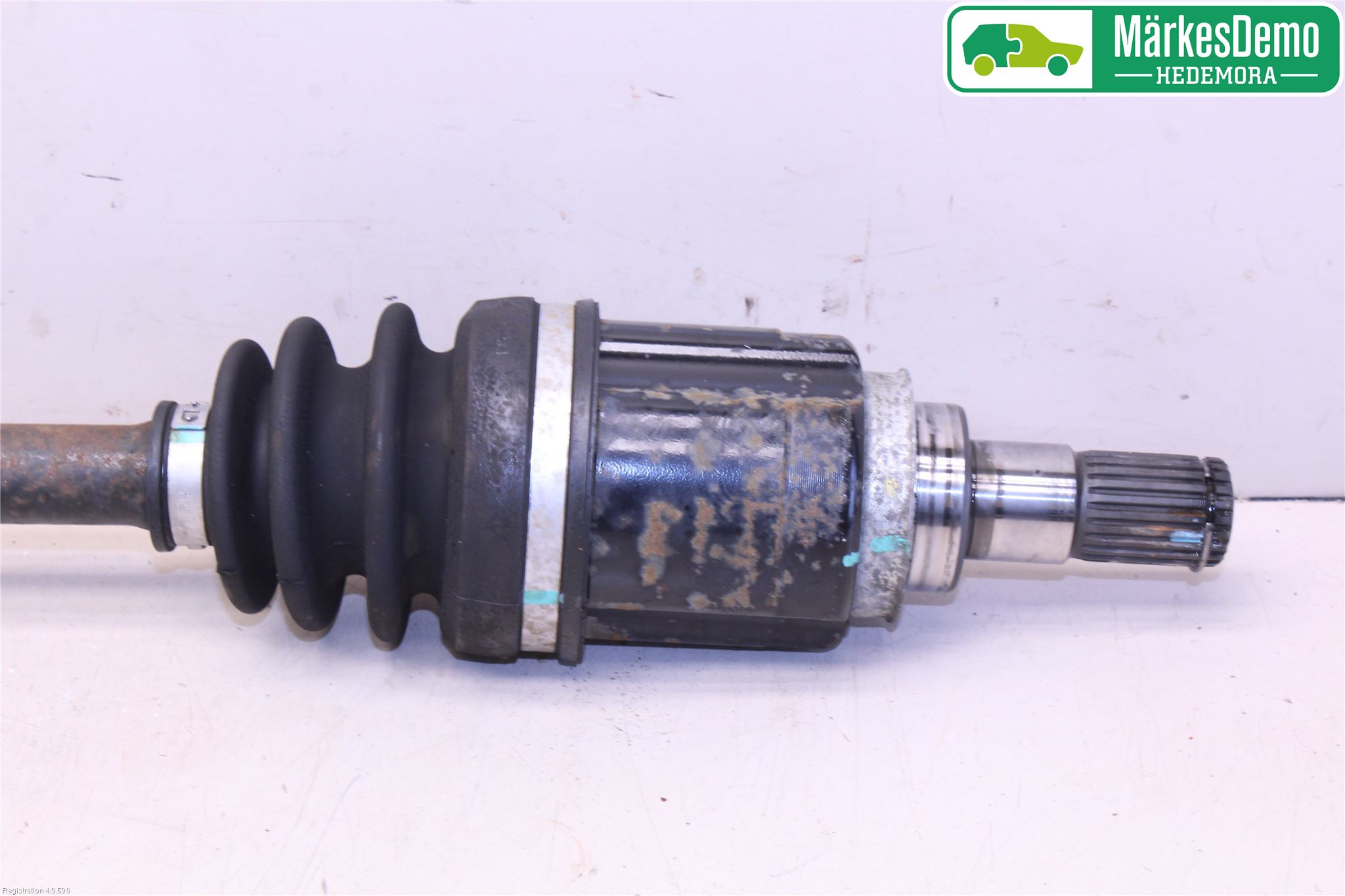 Suzuki SWIFT 11-16 Drivaxel Fram Vänster