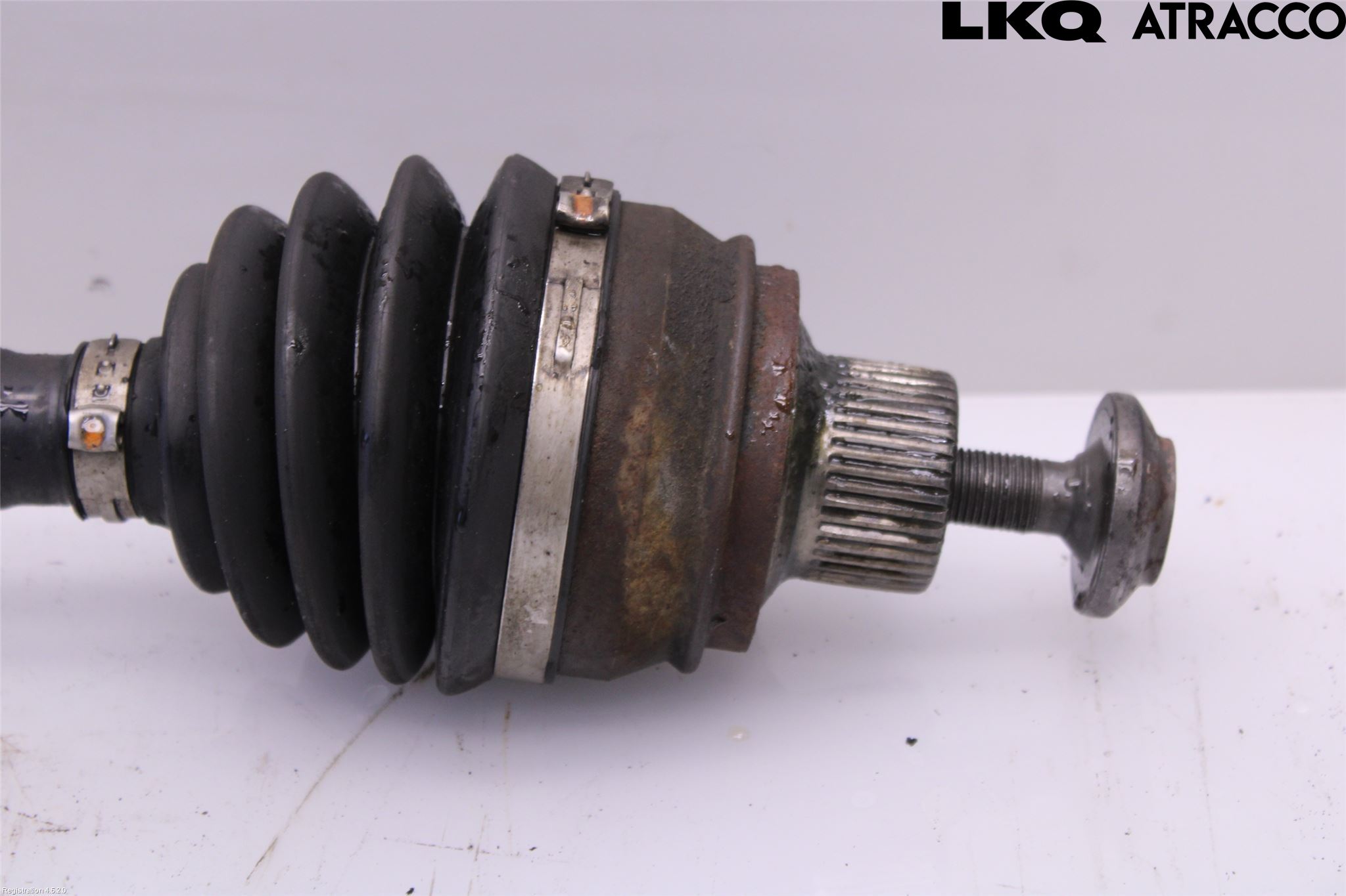 Audi A4 12-15 Drivaxel Fram Vänster