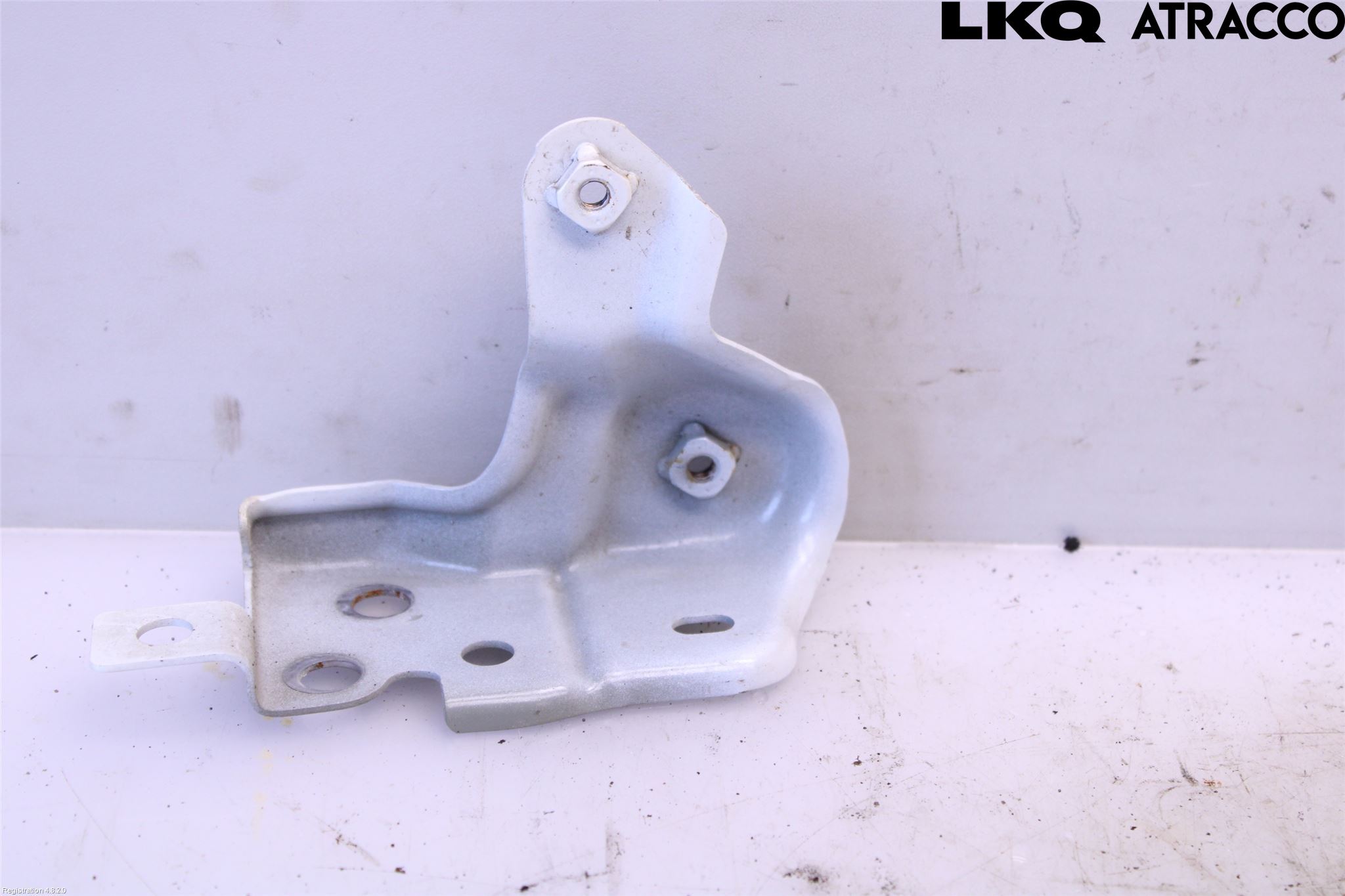 Toyota PRIUS (ZVW50) 16-21 Skärmfäste Fram Hö