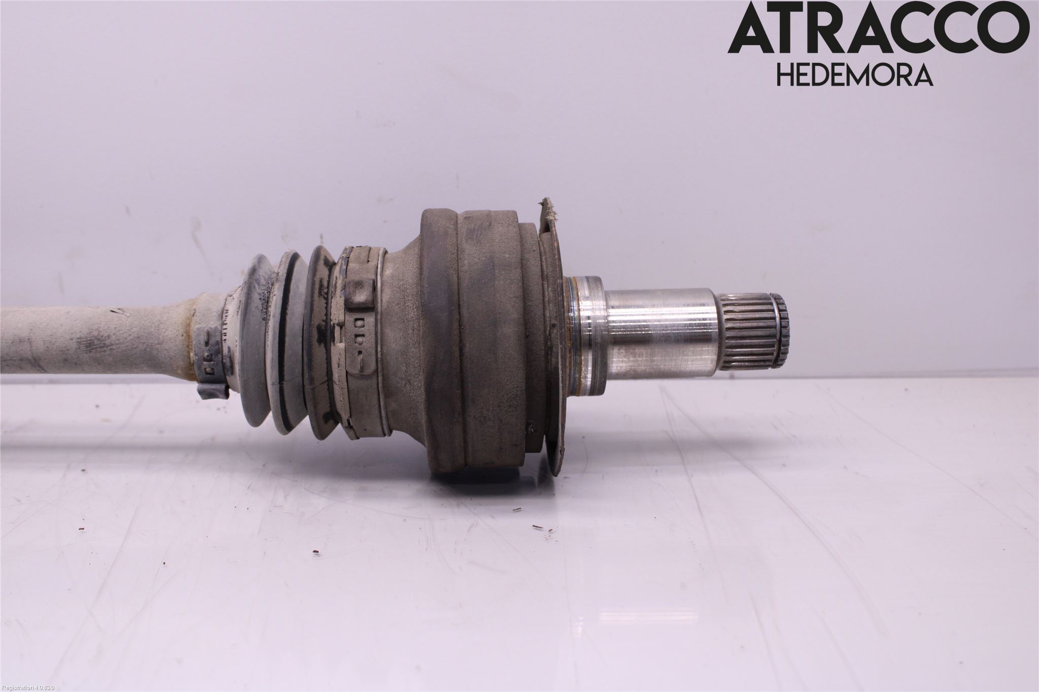 Mercedes-Benz MB C (203) 00-07 Drivaxel Bak Höger