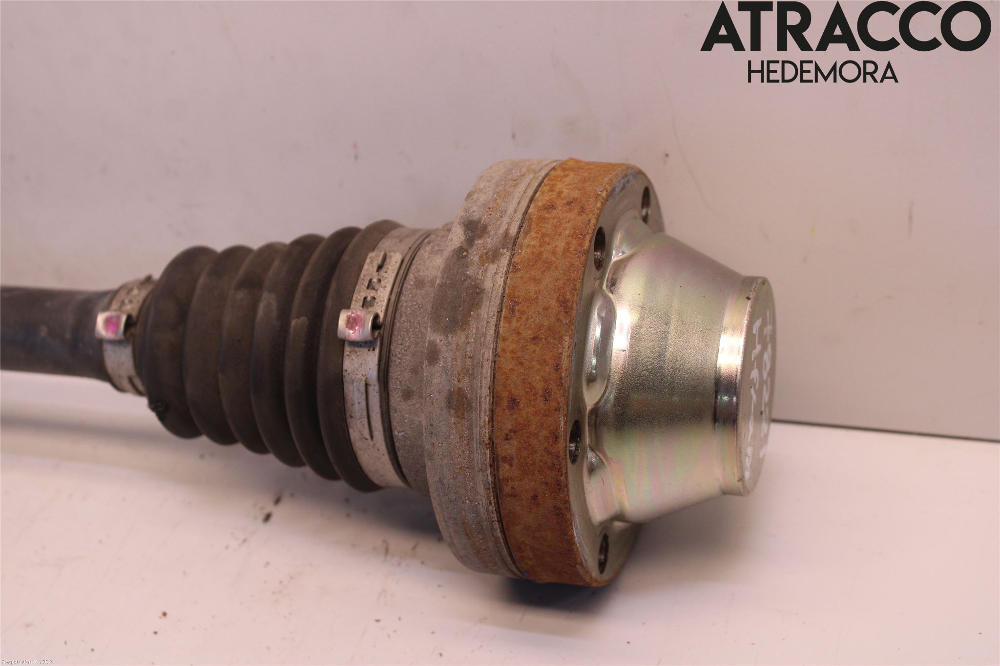 Porsche CAYENNE 03- Drivaxel Fram Höger