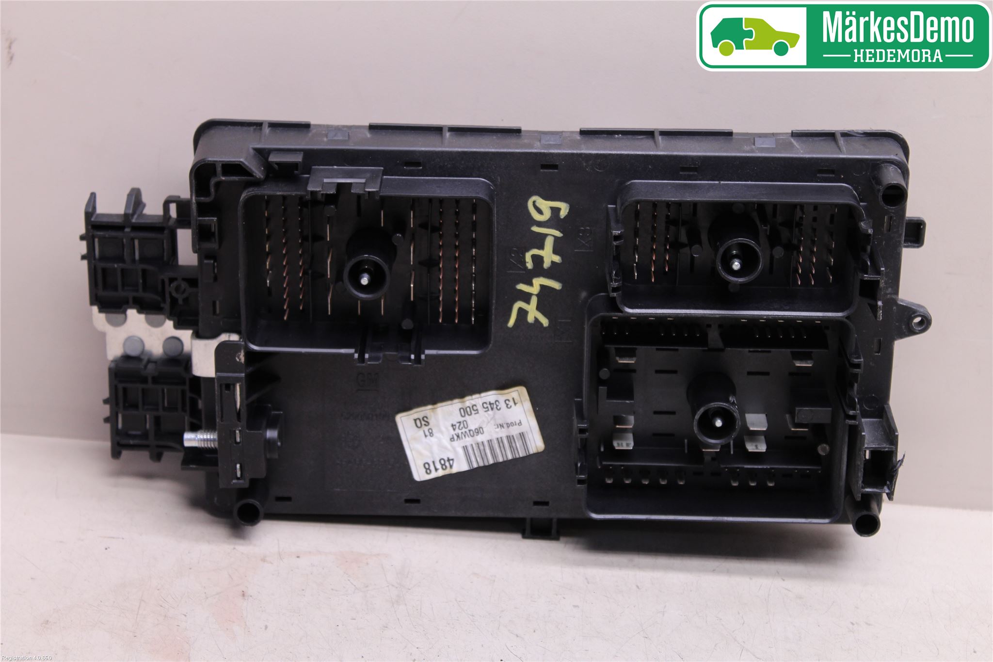 Opel INSIGNIA 09-16 Säkringsdosa-Elcentral