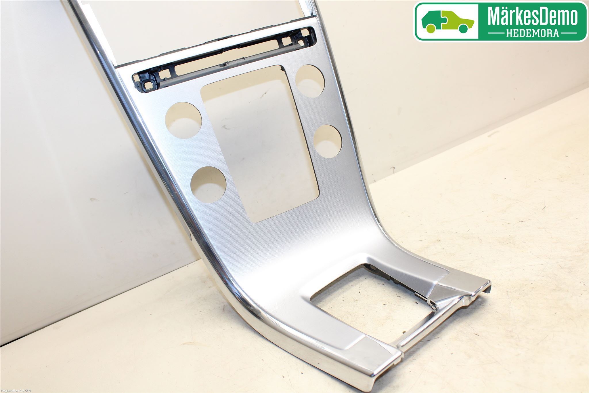 Volvo XC60 14-17 Instrumentkonsoll Mitt