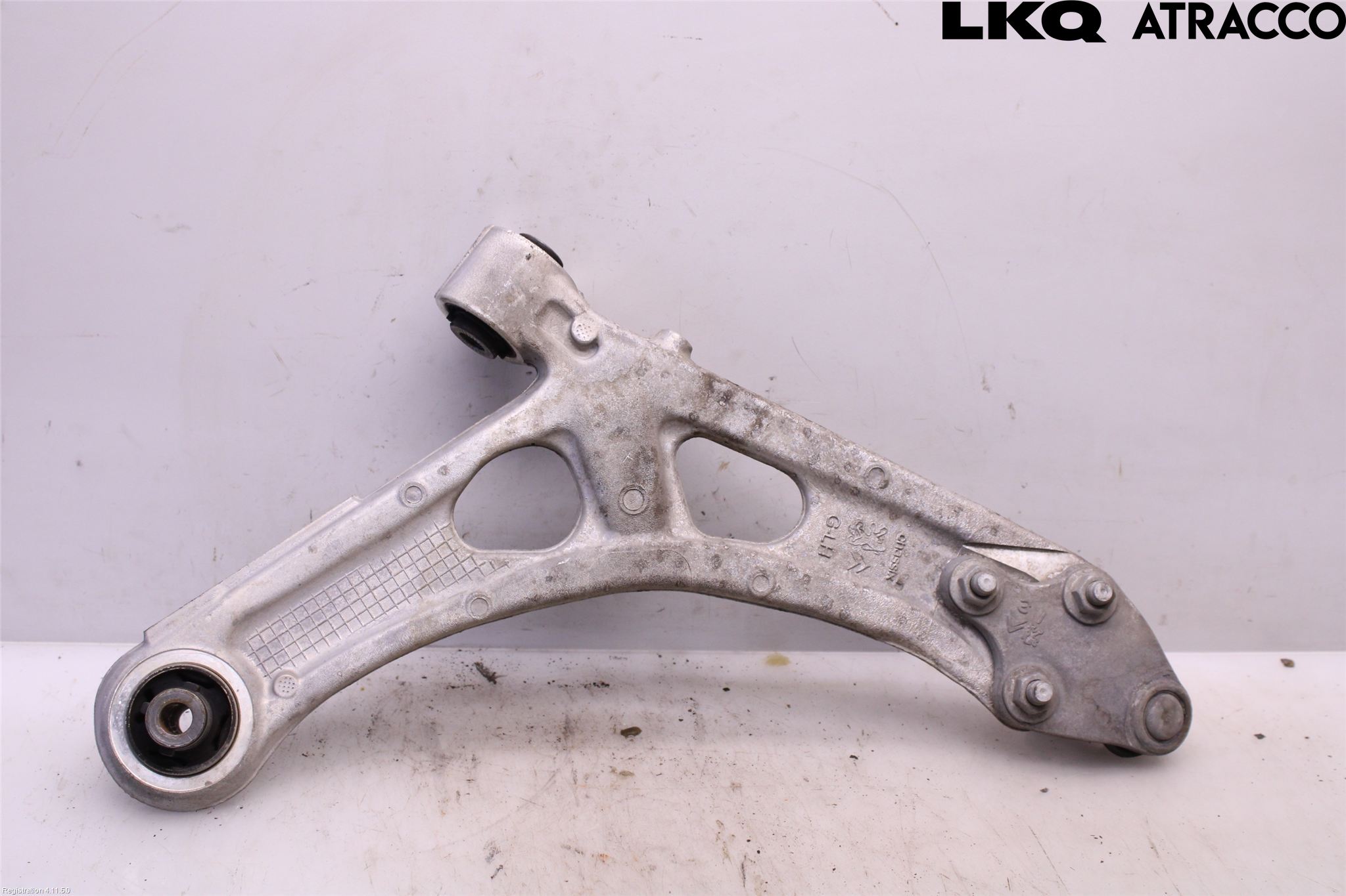 Peugeot 408 22- Bärarm Fram Undre Vä