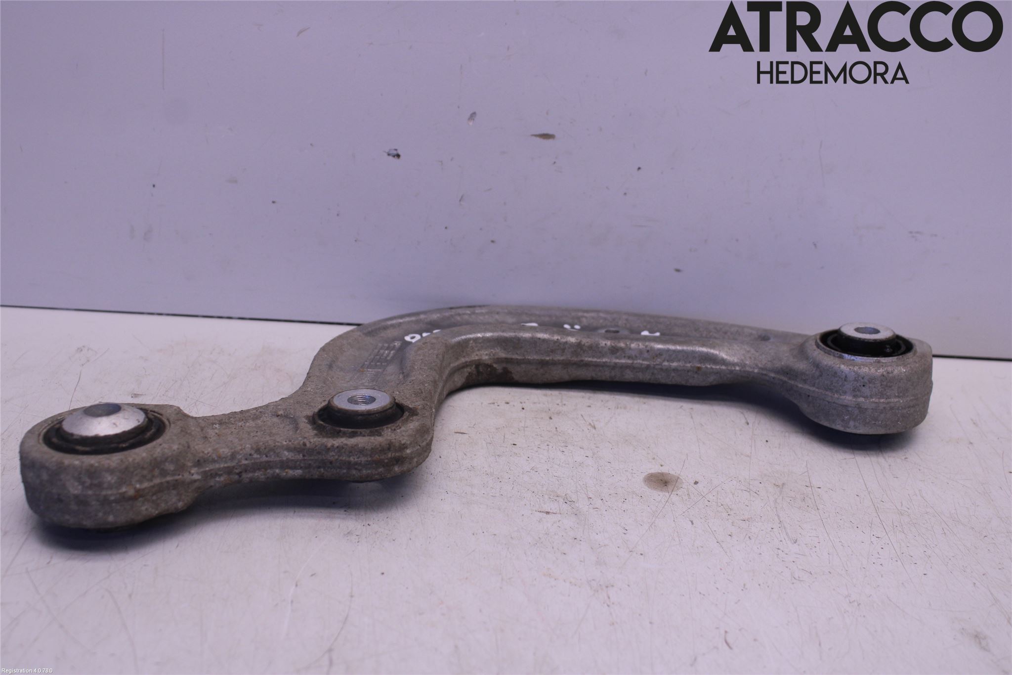 Audi A4/S4 B9 16-19 Bärarm Bak Övre Höger