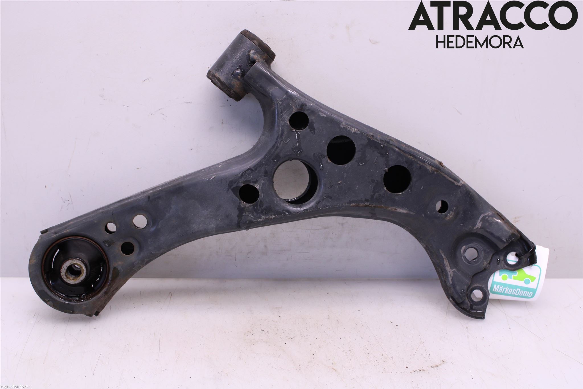 Toyota COROLLA 19- Bärarm Fram Undre Vä