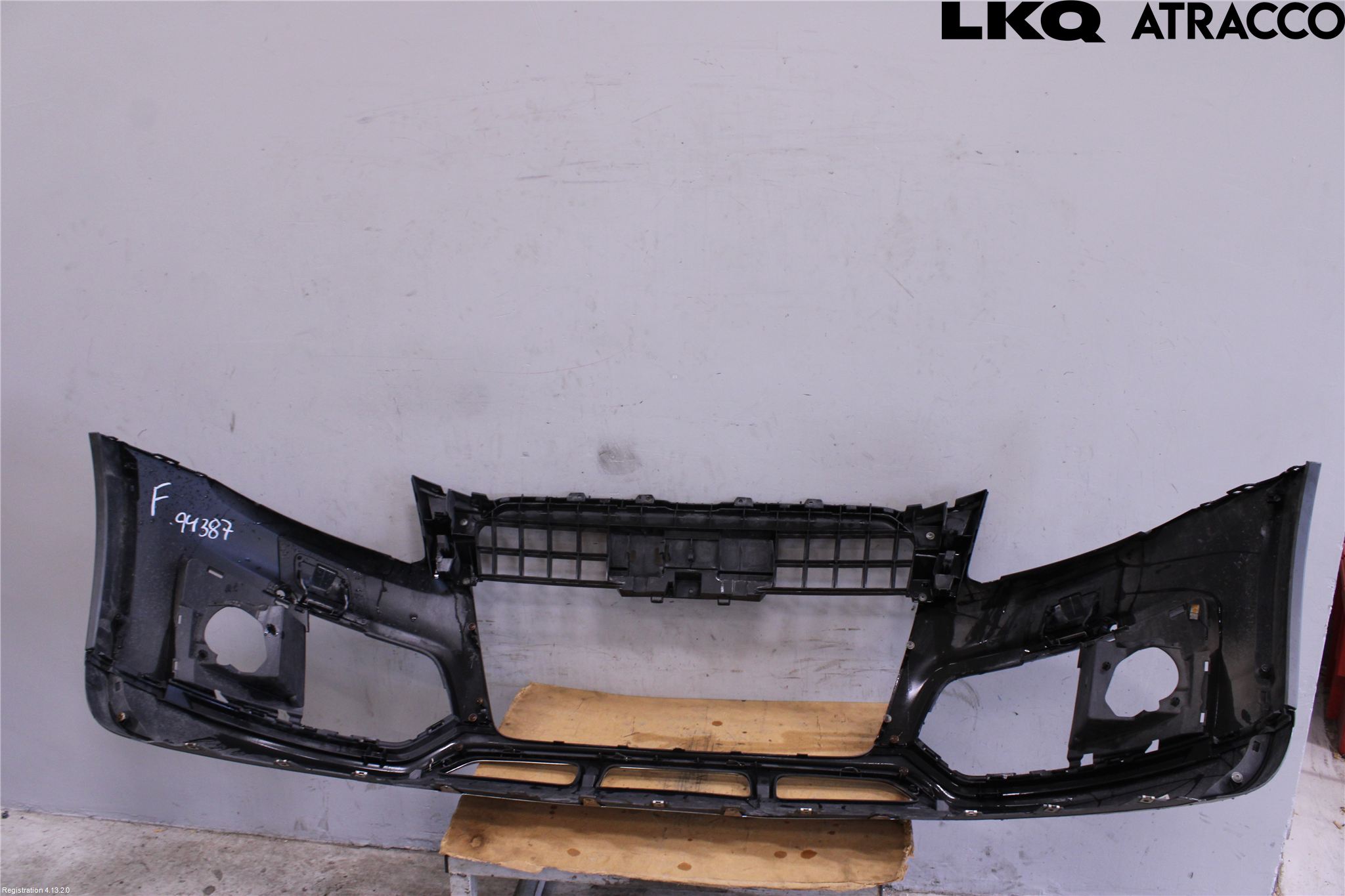 Audi Q5 09-16 Stötfångarbeklädnad Fram