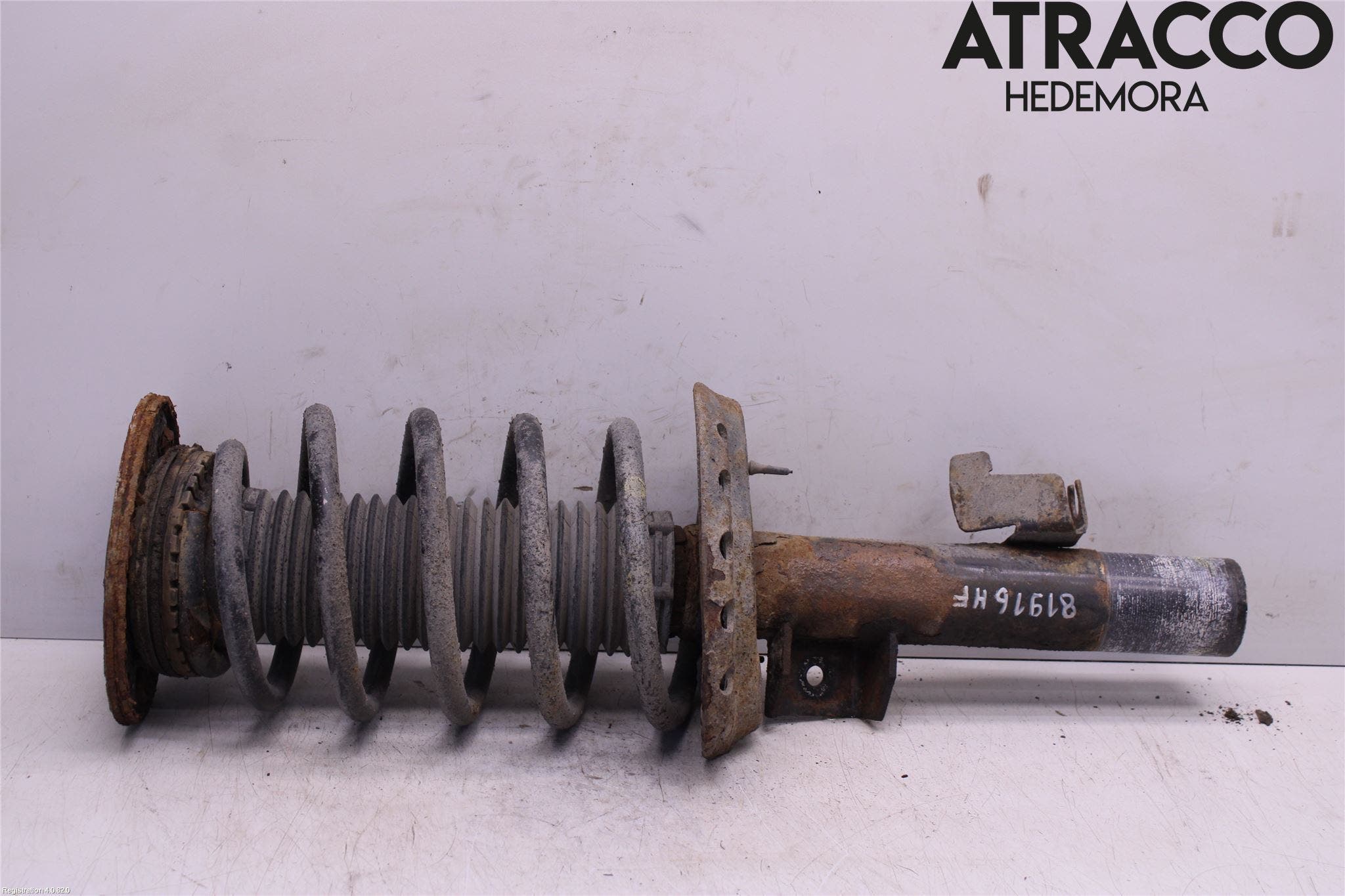 Volvo V70 08-13 Fjäderben Fram Höger