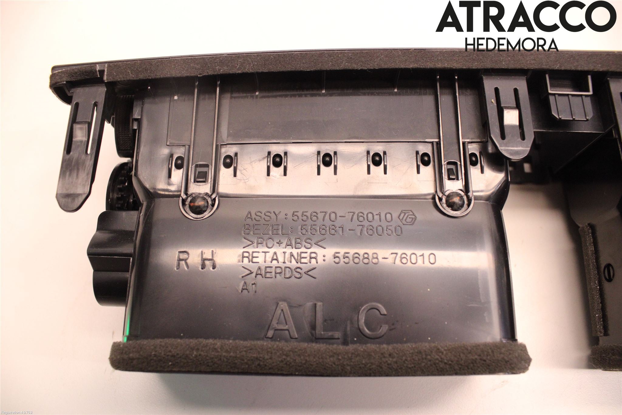 Lexus CT 200h Defrosterkanal-Munstycke