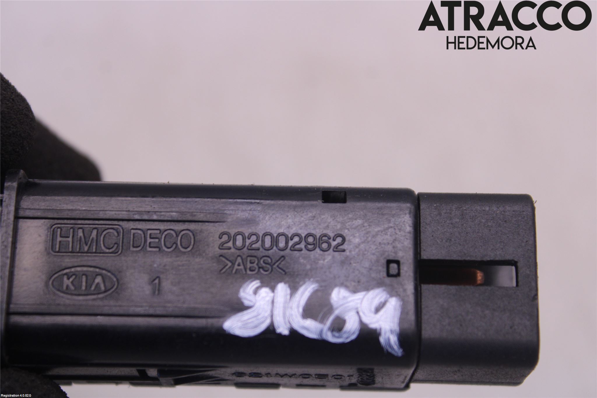 Kia CERATO Strömställare Elruta