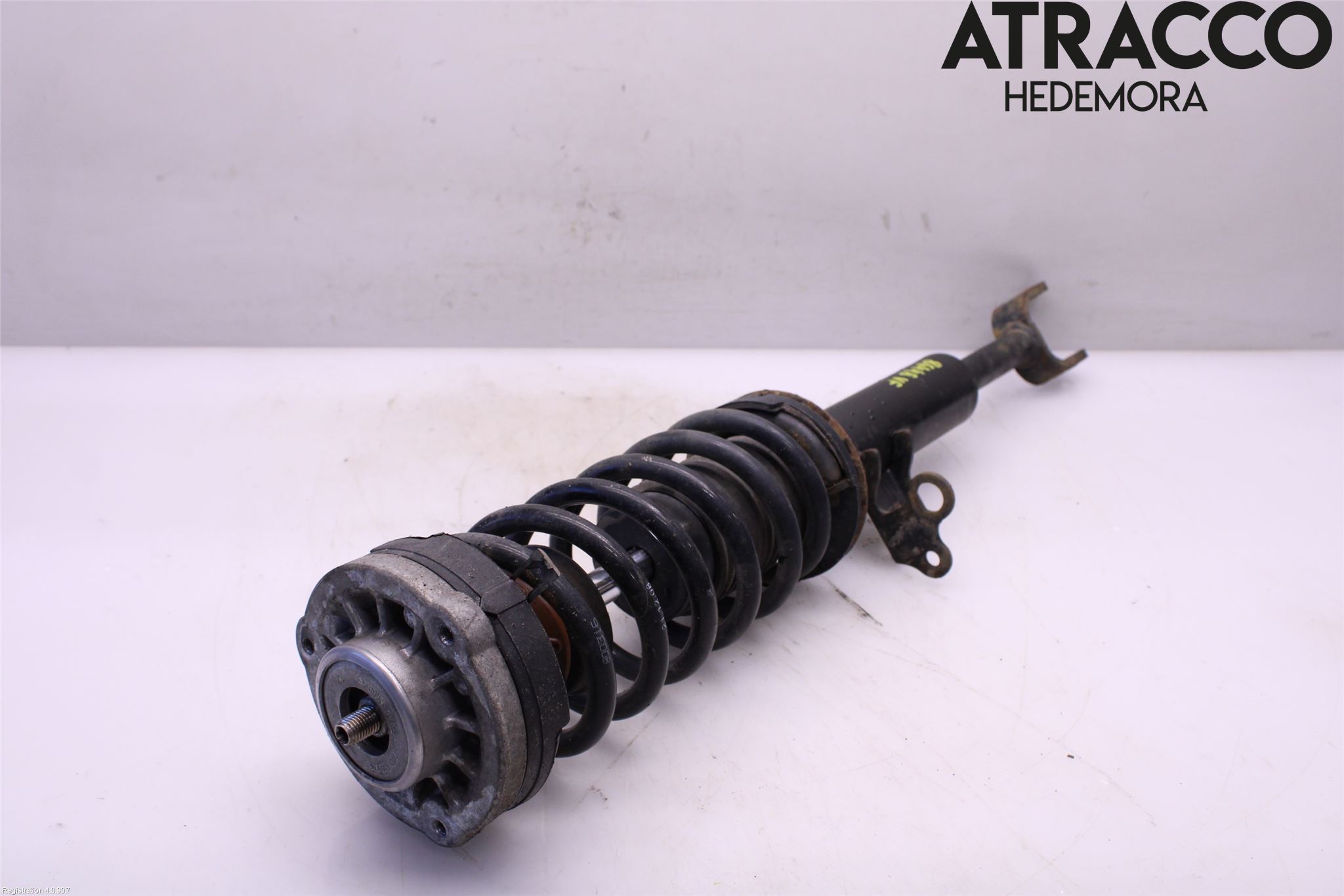 BMW 5 F10/F11/F18 09-17 Fjäderben Fram Vänster