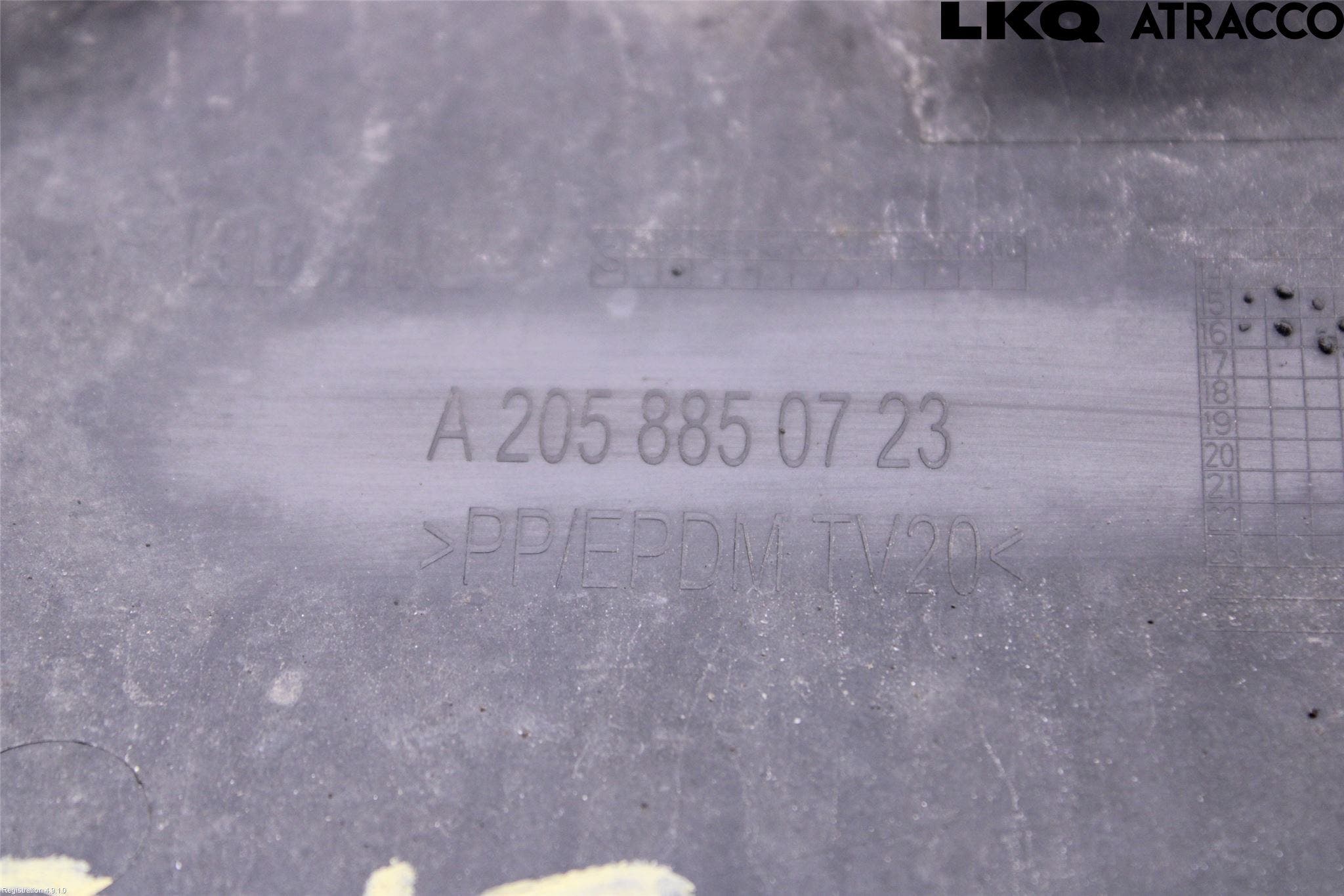Mercedes-Benz MB C-KLASS (W205) 14-21 Stöt Utfyllnad-List-Grill