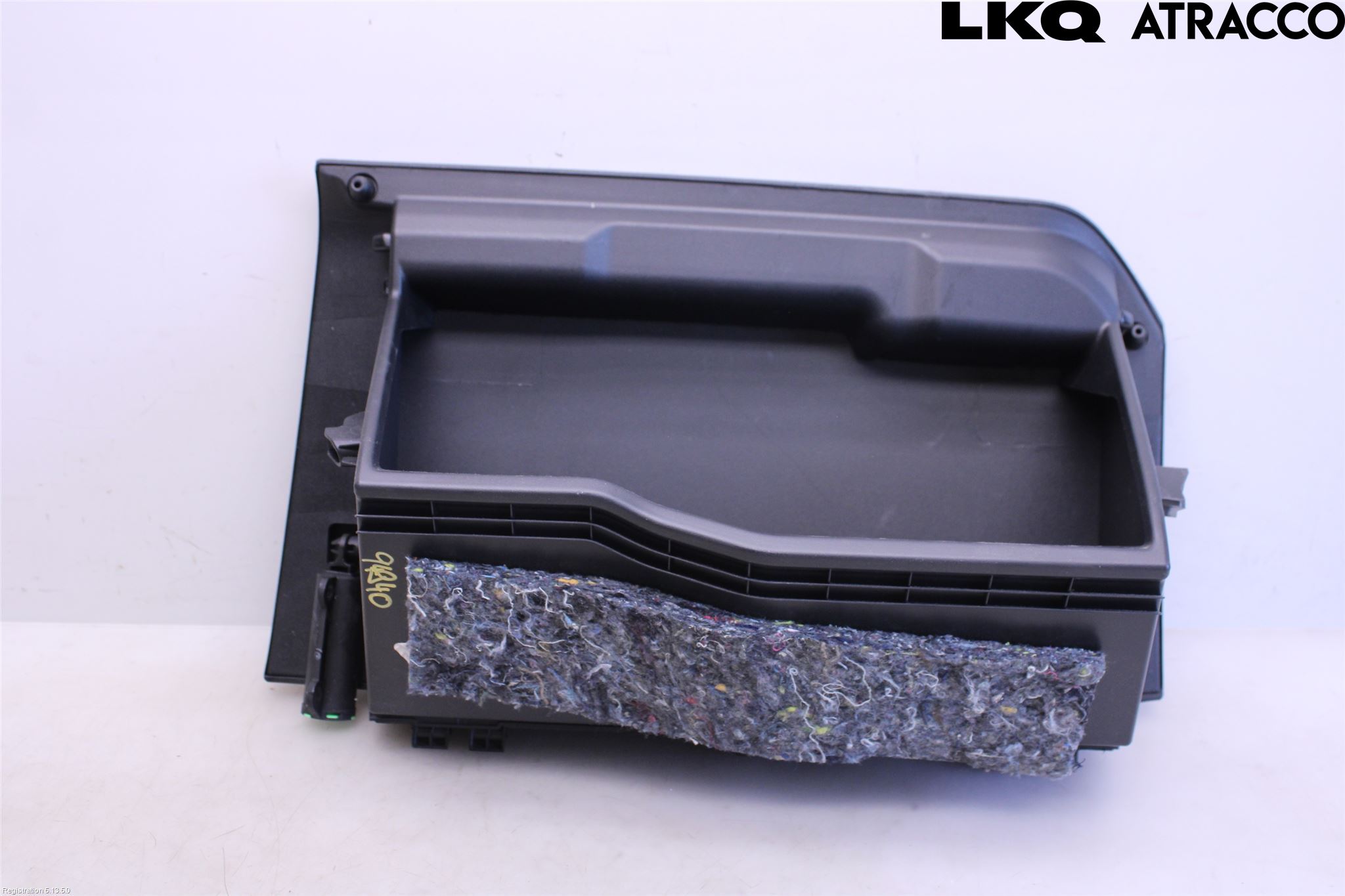 Toyota AURIS 13-19 Handskfack