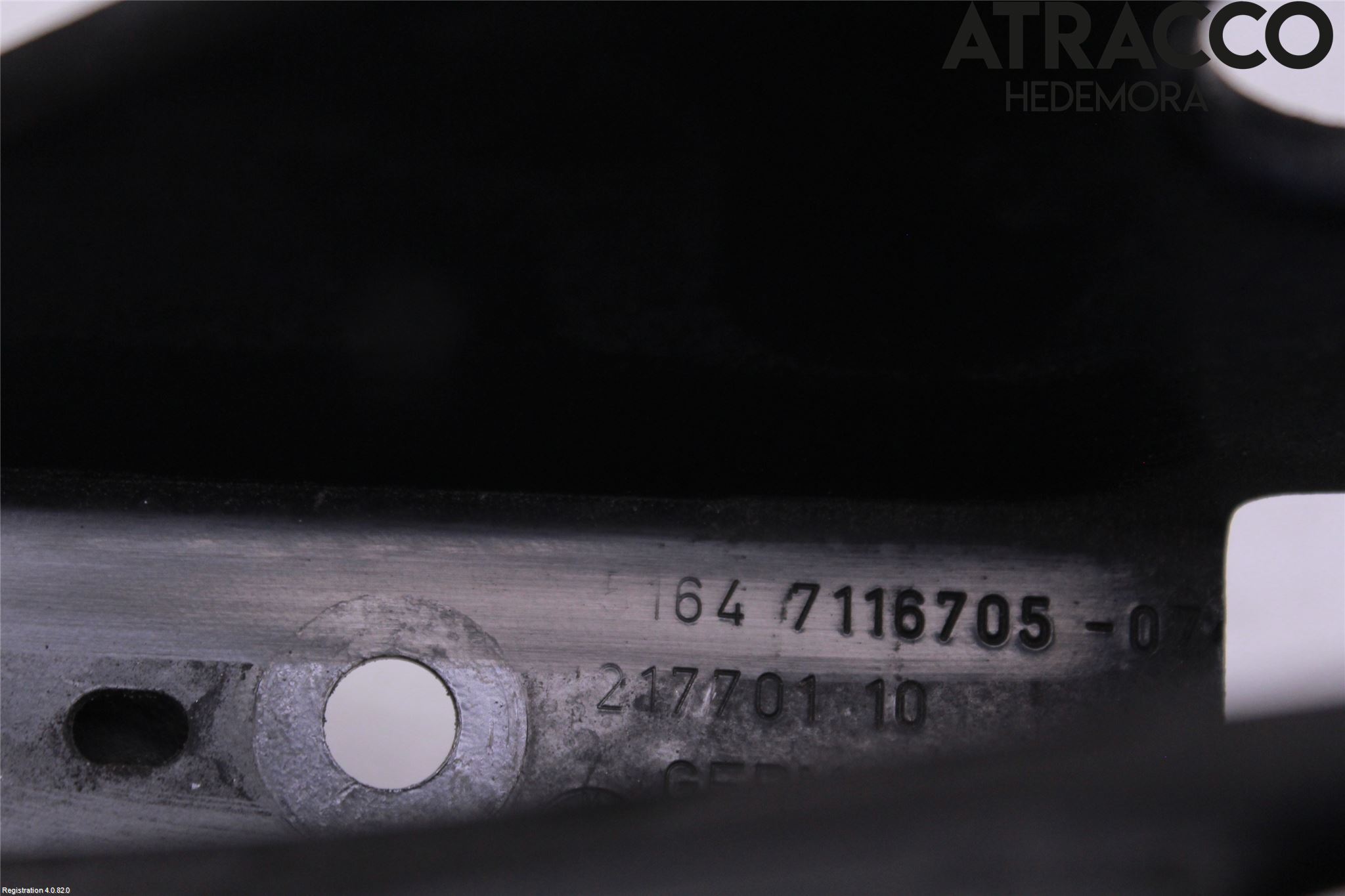 BMW 3 E90/91 SED/TOU 05-12 Front Huvlåsplåt-Balk