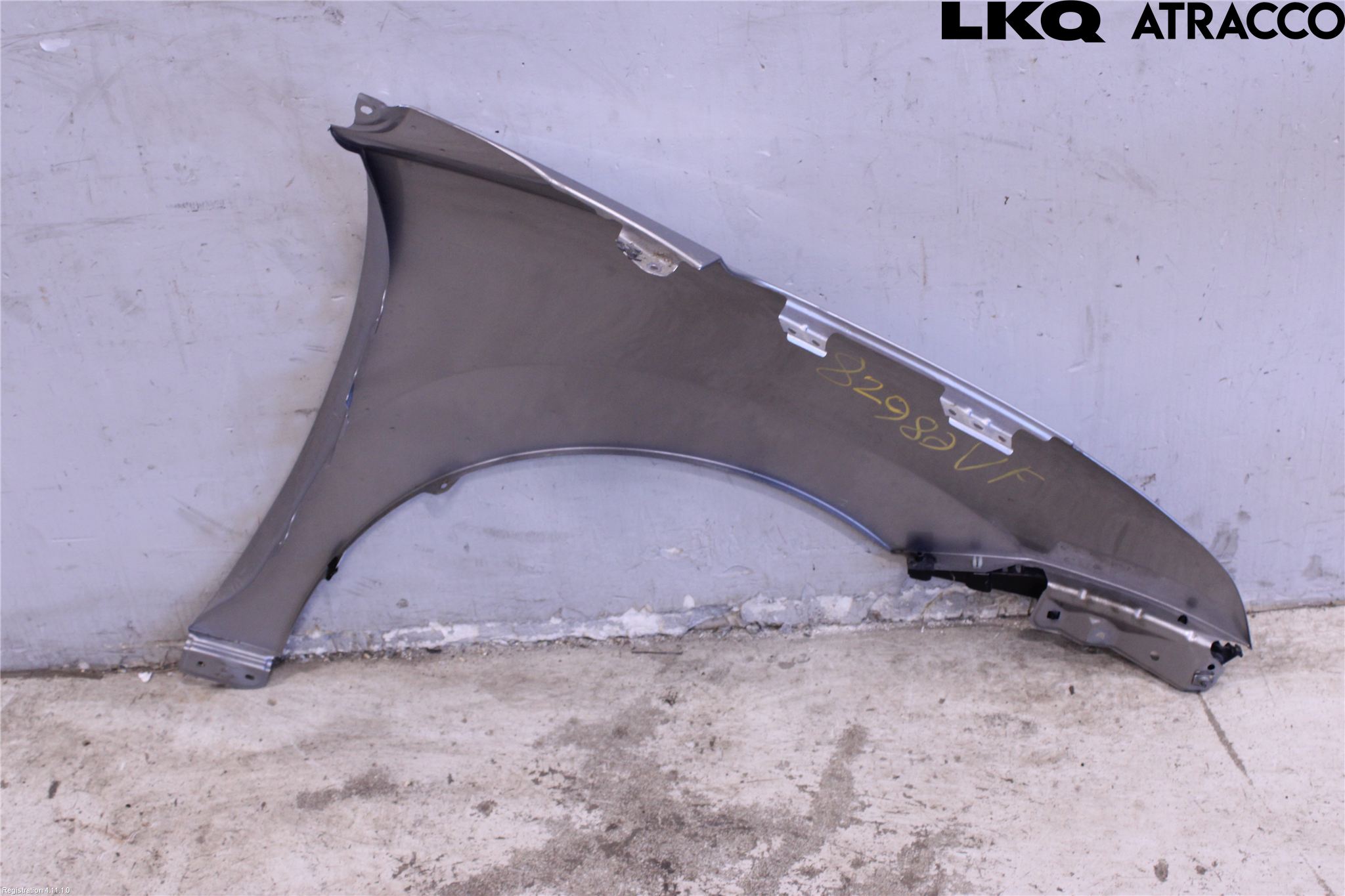 Suzuki BALENO 95-19 Skärm Fram Vänster