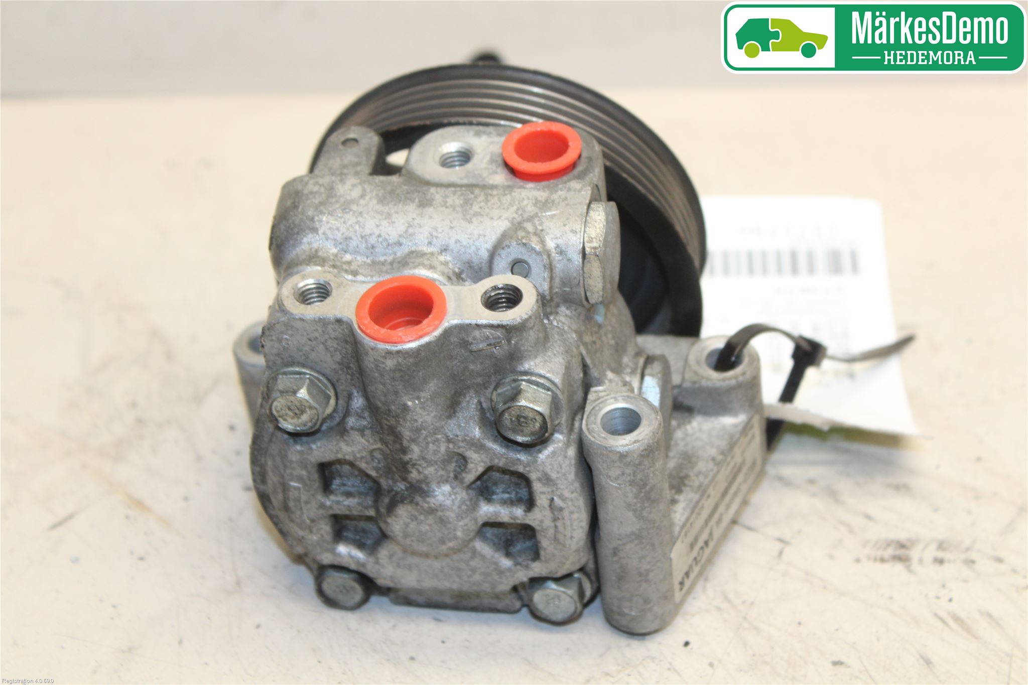 Jaguar XF 08-15 Styrservopump