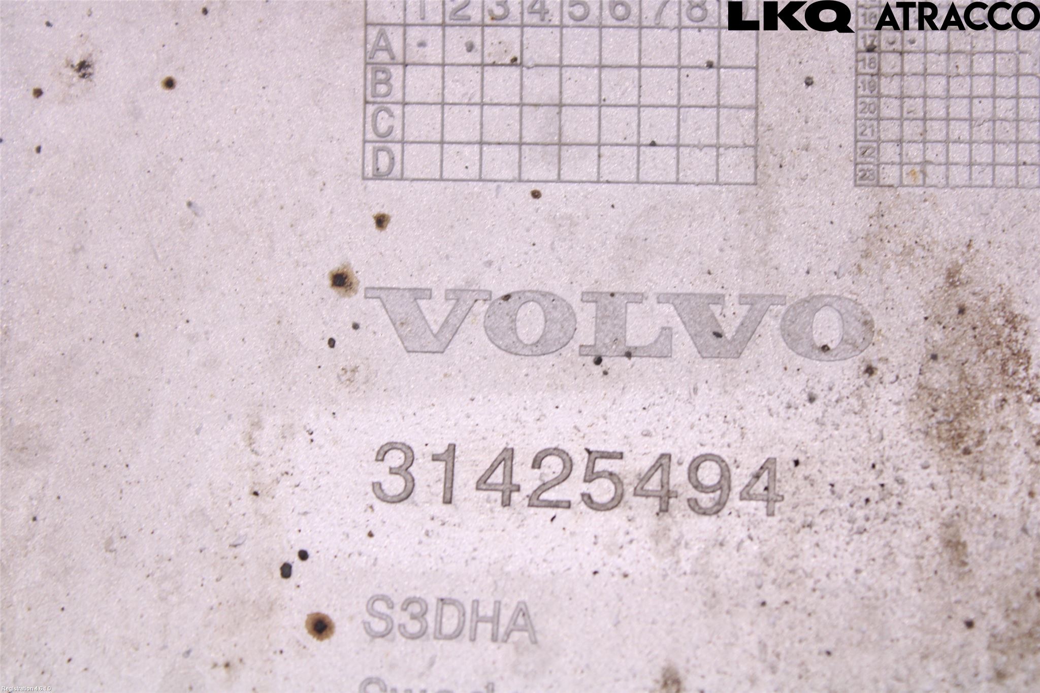 Volvo XC60 14-17 Stötfångardel Bak Mitt