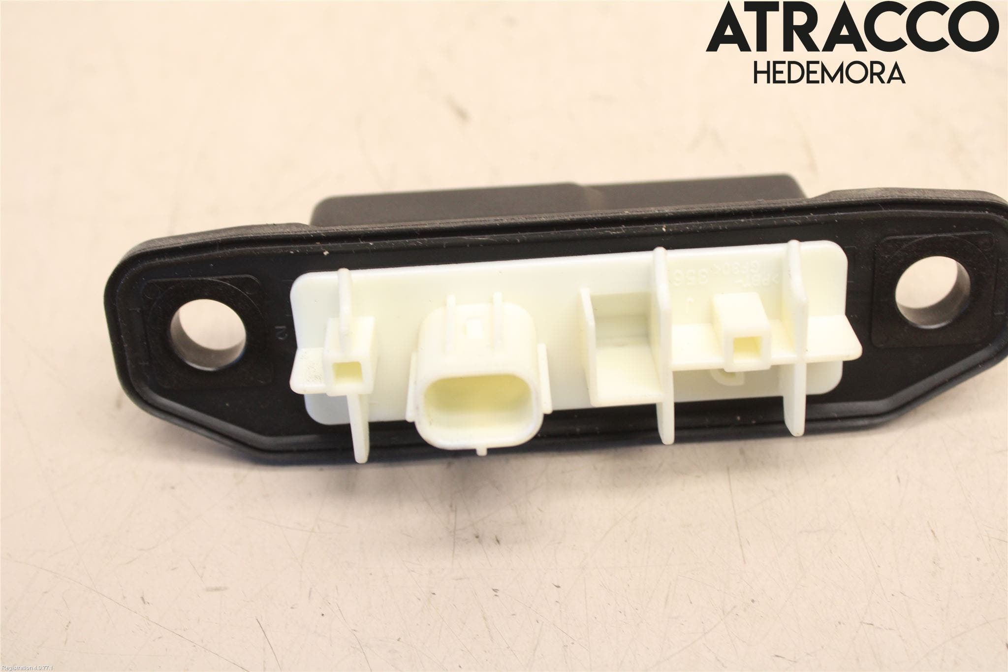 Toyota YARIS XP21 20- Bakluckehandtag