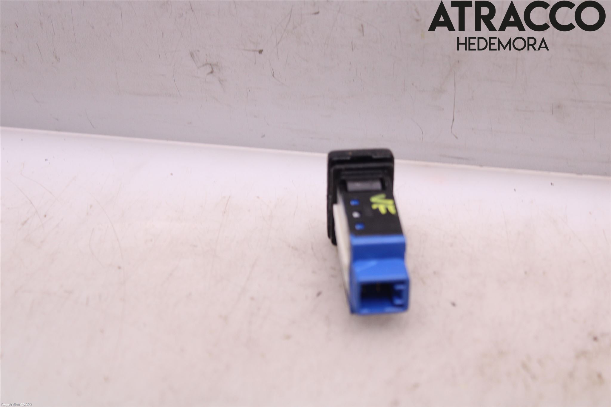 Toyota AURIS 13-19 Strömställare Stolvärme