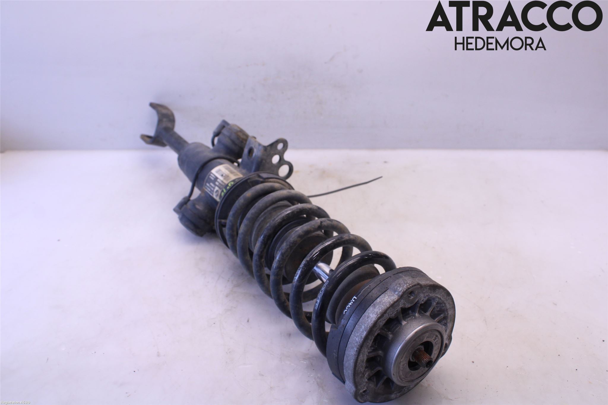 BMW 5 F10/F11/F18 09-17 Fjäderben Fram Höger