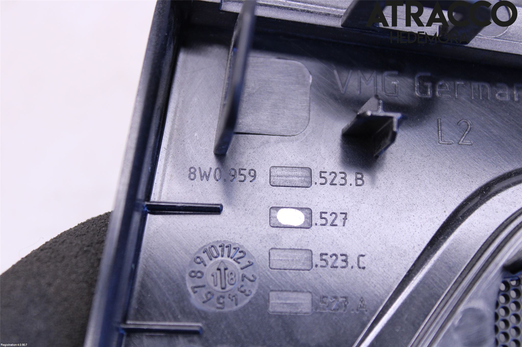 Audi A4/S4 B9 20- Dörrhandtag Inre Vä