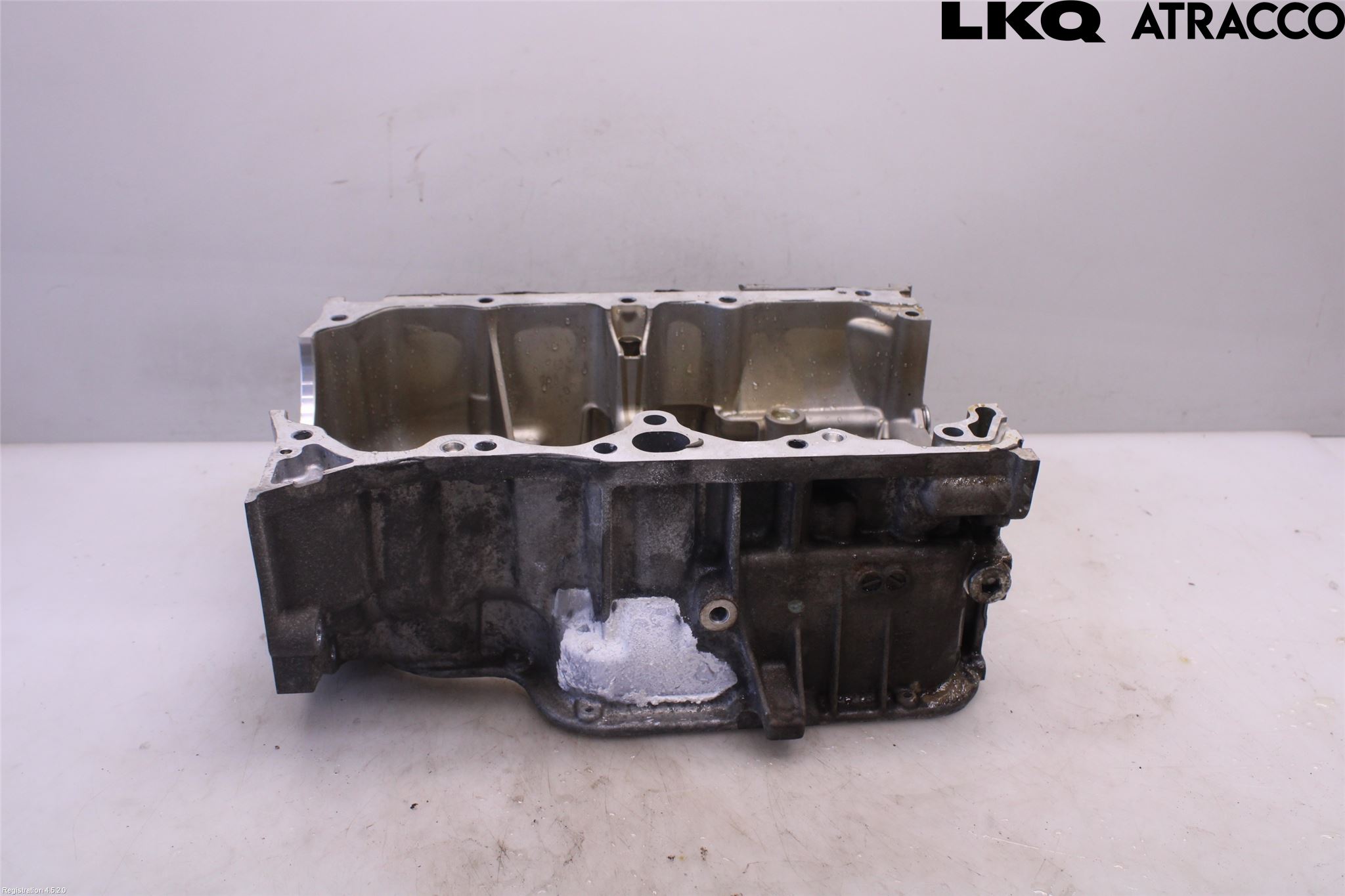 Toyota RAV4 19- Oljetråg