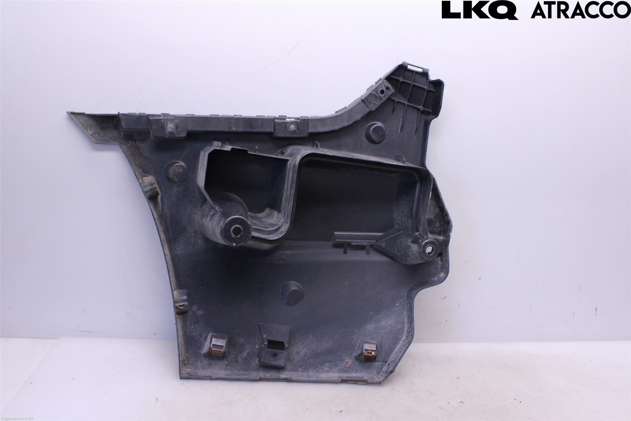 BMW 5 F10/F11/F18 09-17 Stötfångarfäste Bak Hö