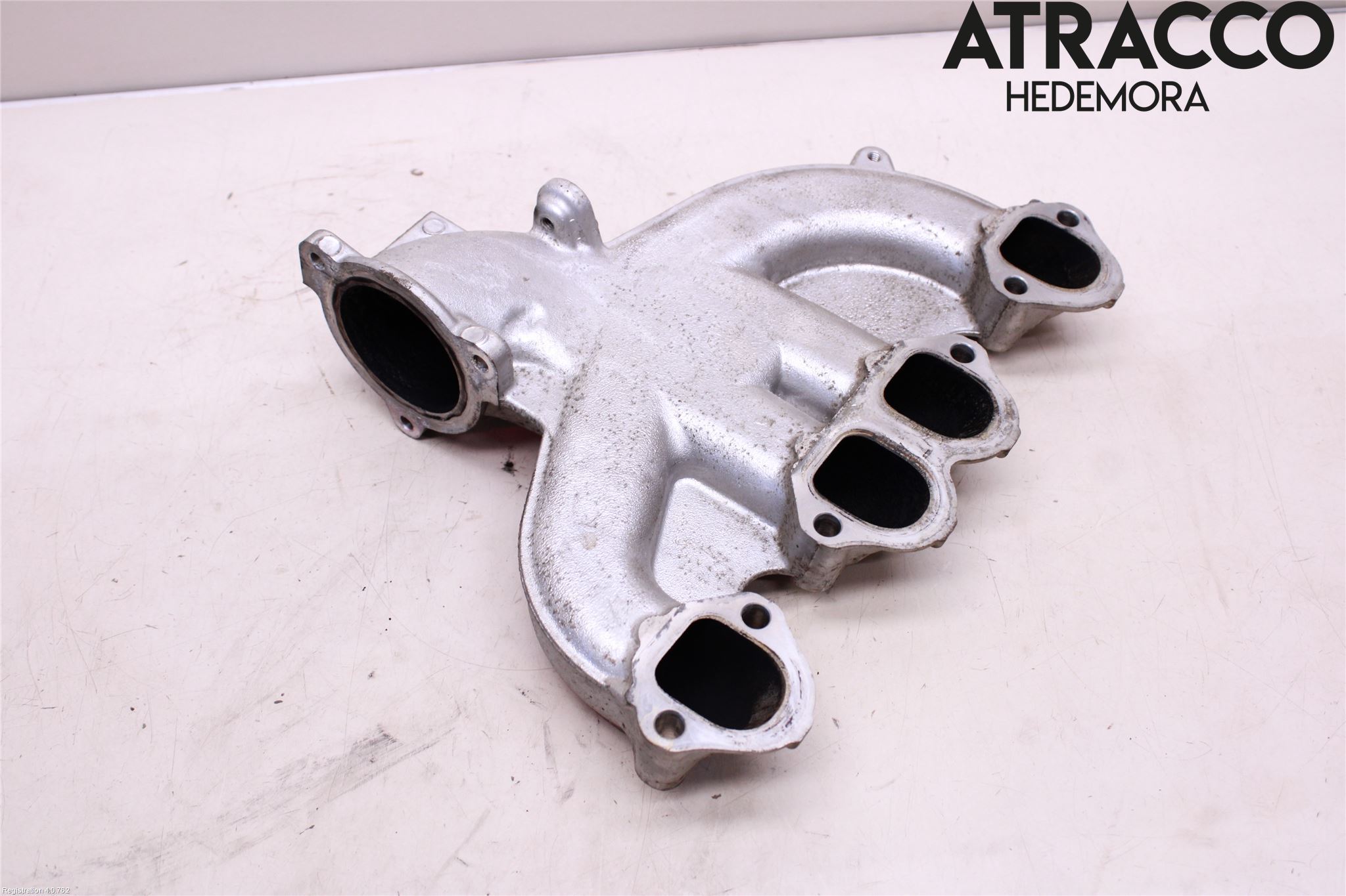 Volkswagen VW CADDY      04-10 Grenrör Insug