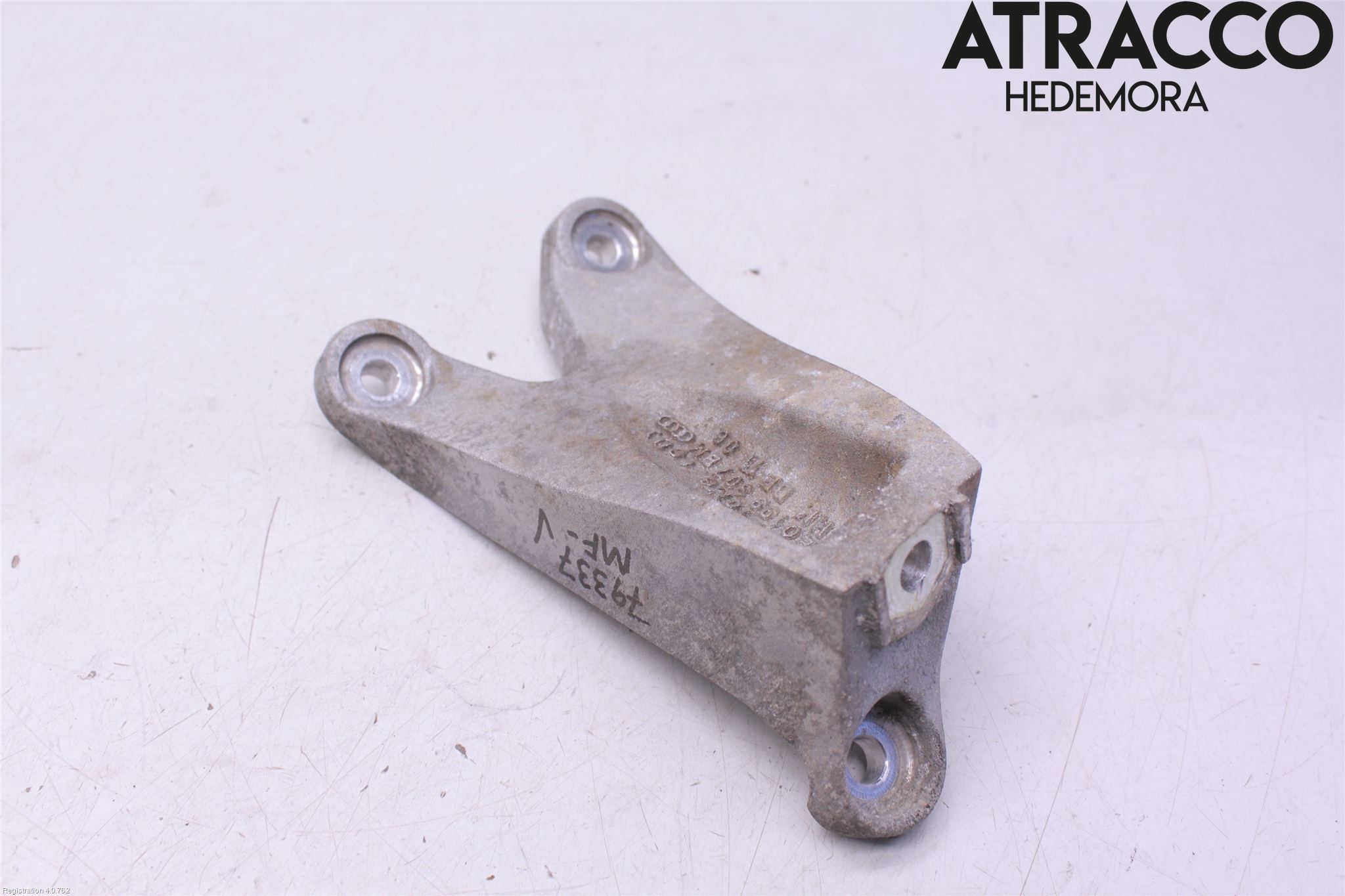 Audi A8/S8 4E  02-09 Motorfäste