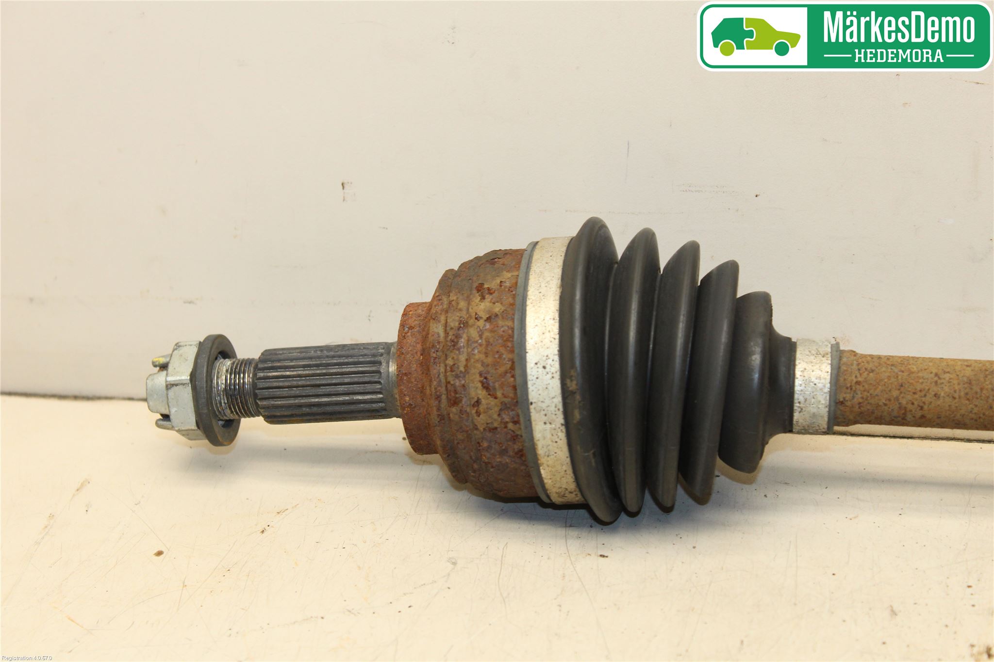 Dacia SANDERO/STEPWAY 13-20 Drivaxel Fram Vänster