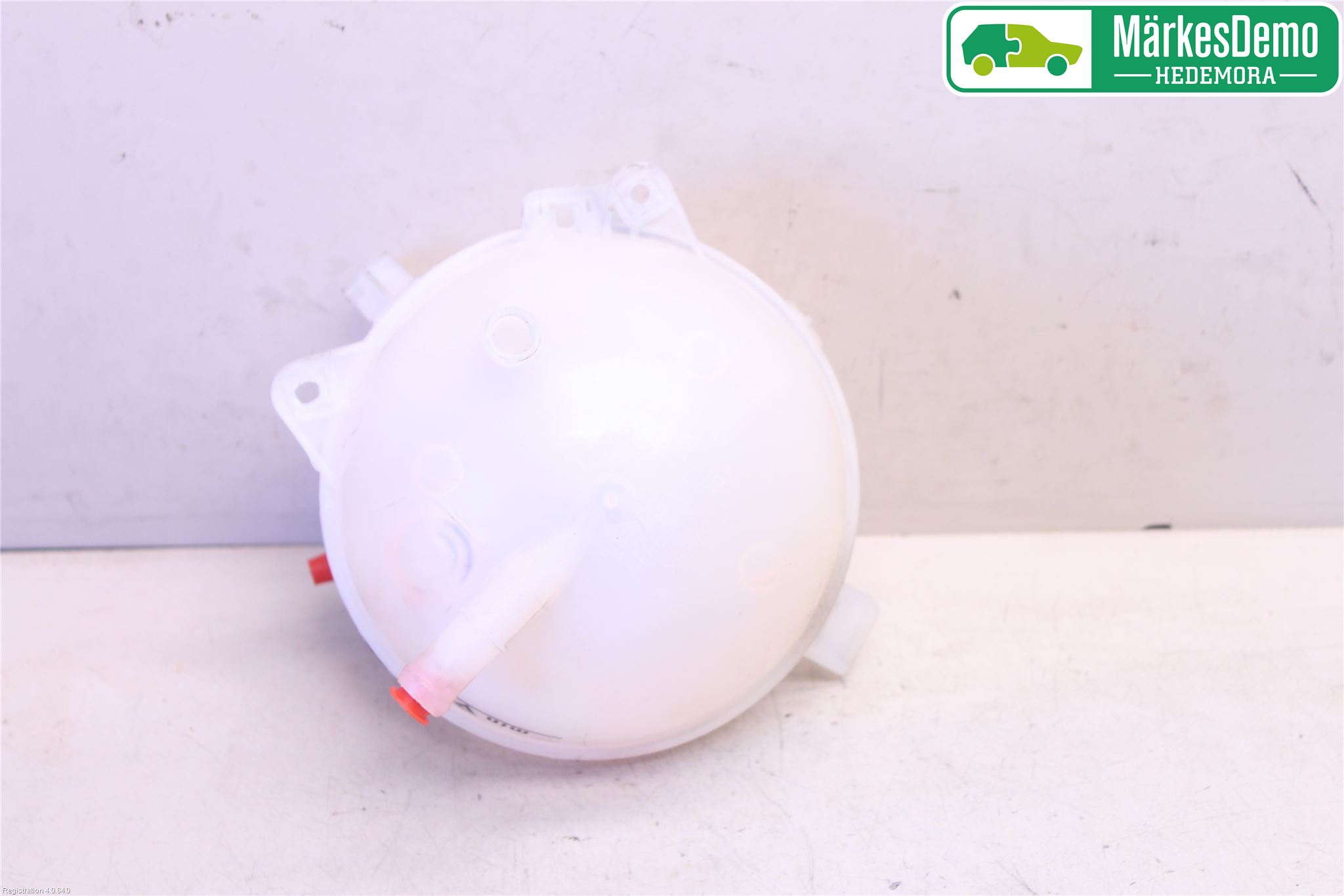 Volkswagen VW GOLF VI 09-13 Expansionstank
