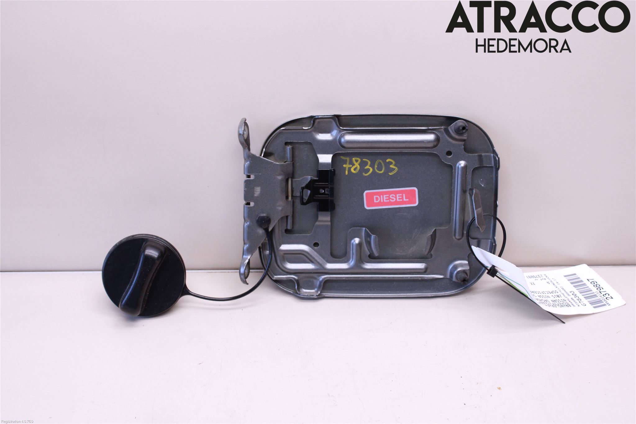 Nissan QASHQAI 14-17 Tanklucka