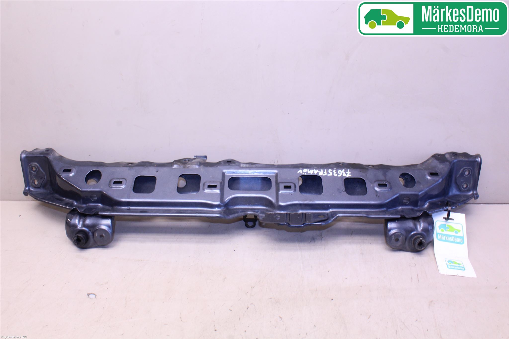 Toyota YARIS XP90 06-11 Frontplåt