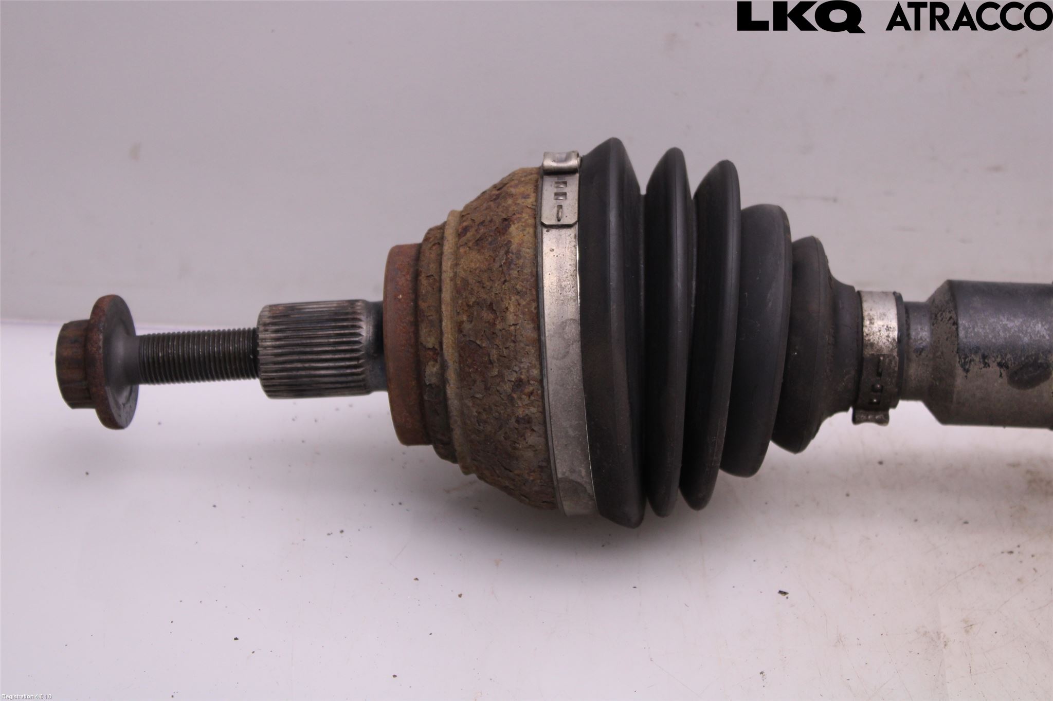Volkswagen VW CADDY 16-20 Drivaxel Fram Höger