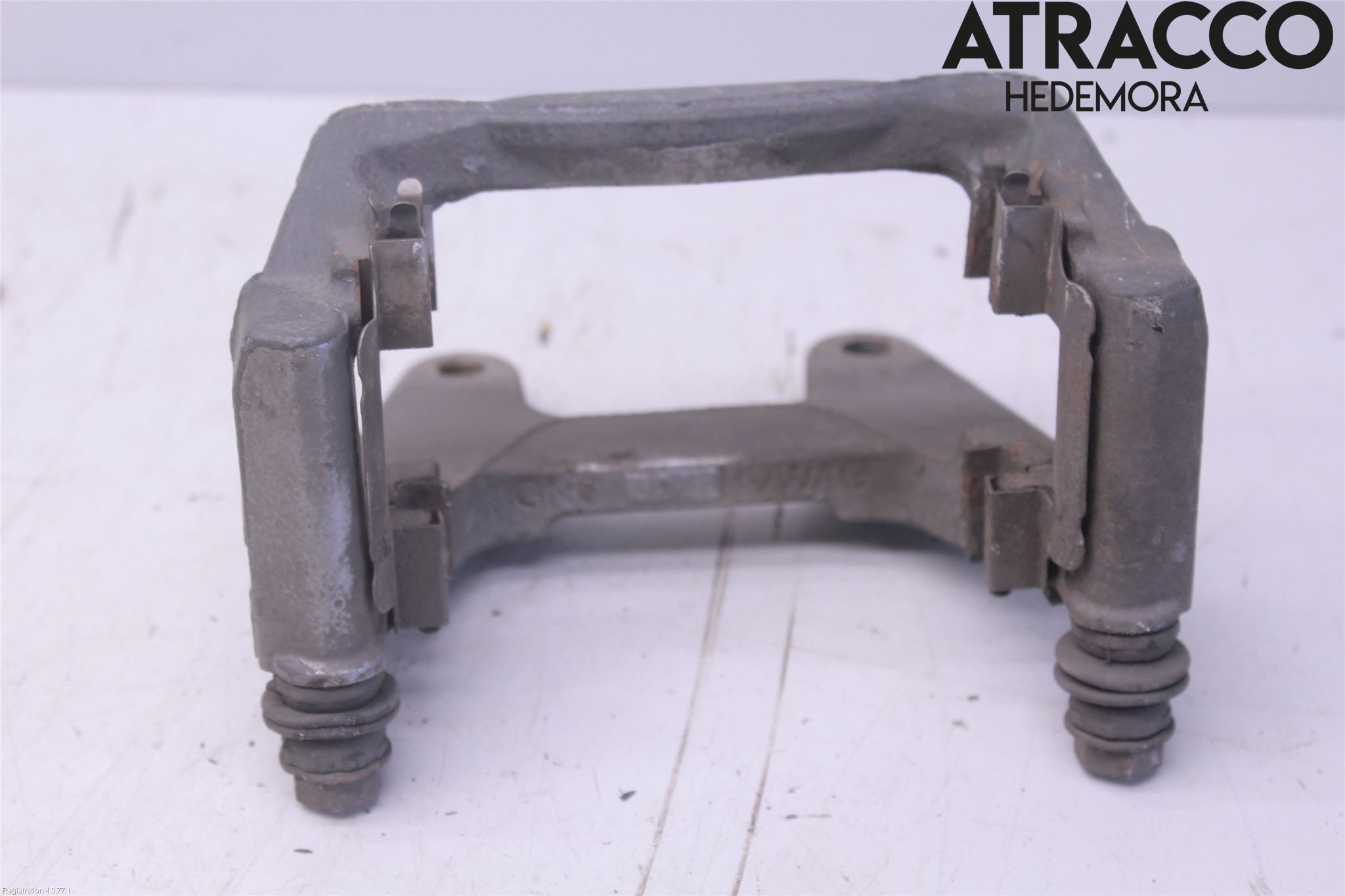 Audi A6/S6     05-11 Bromsokshållare