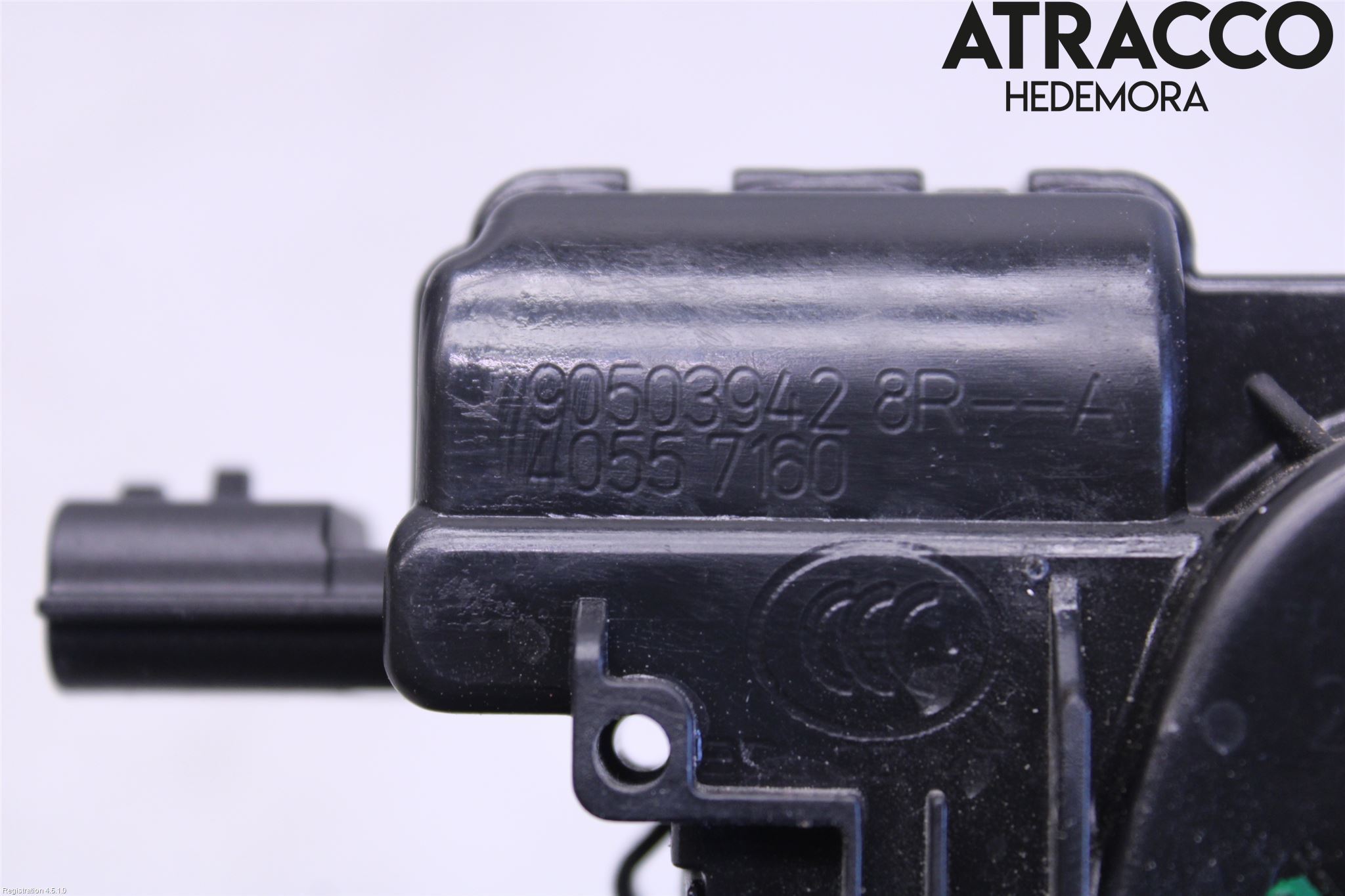 Dacia DUSTER 18-24 Låskista Baklucka