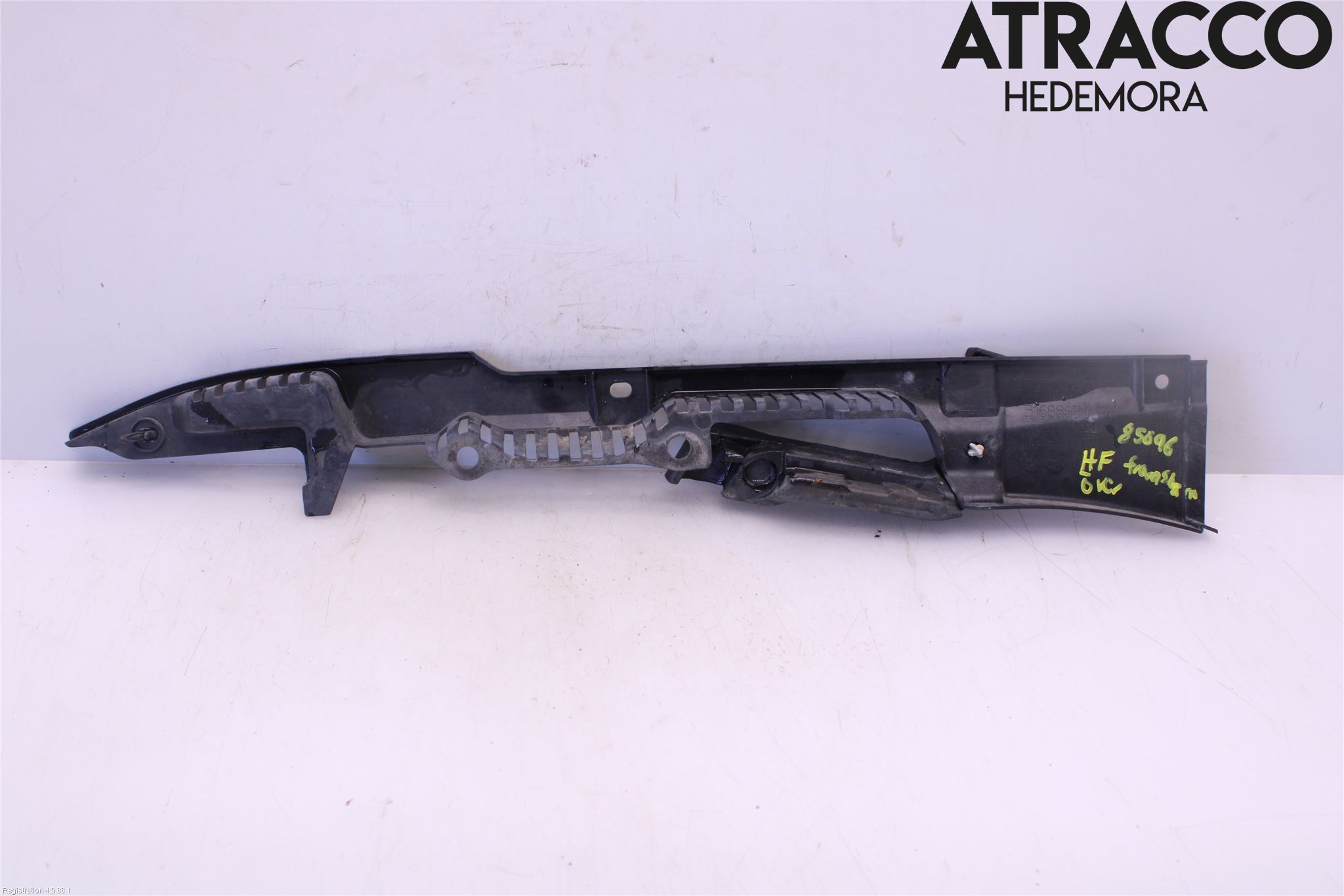 Volvo V90 17->> Täckplast Front