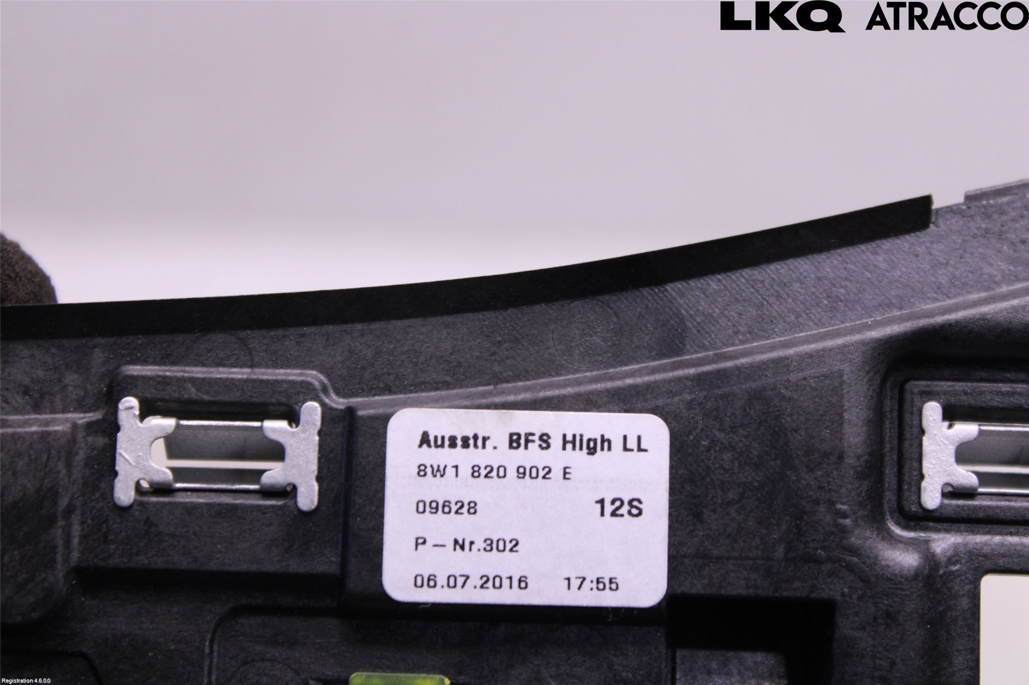 Audi A4/S4 B9 16-19 Defrosterkanal-Munstycke
