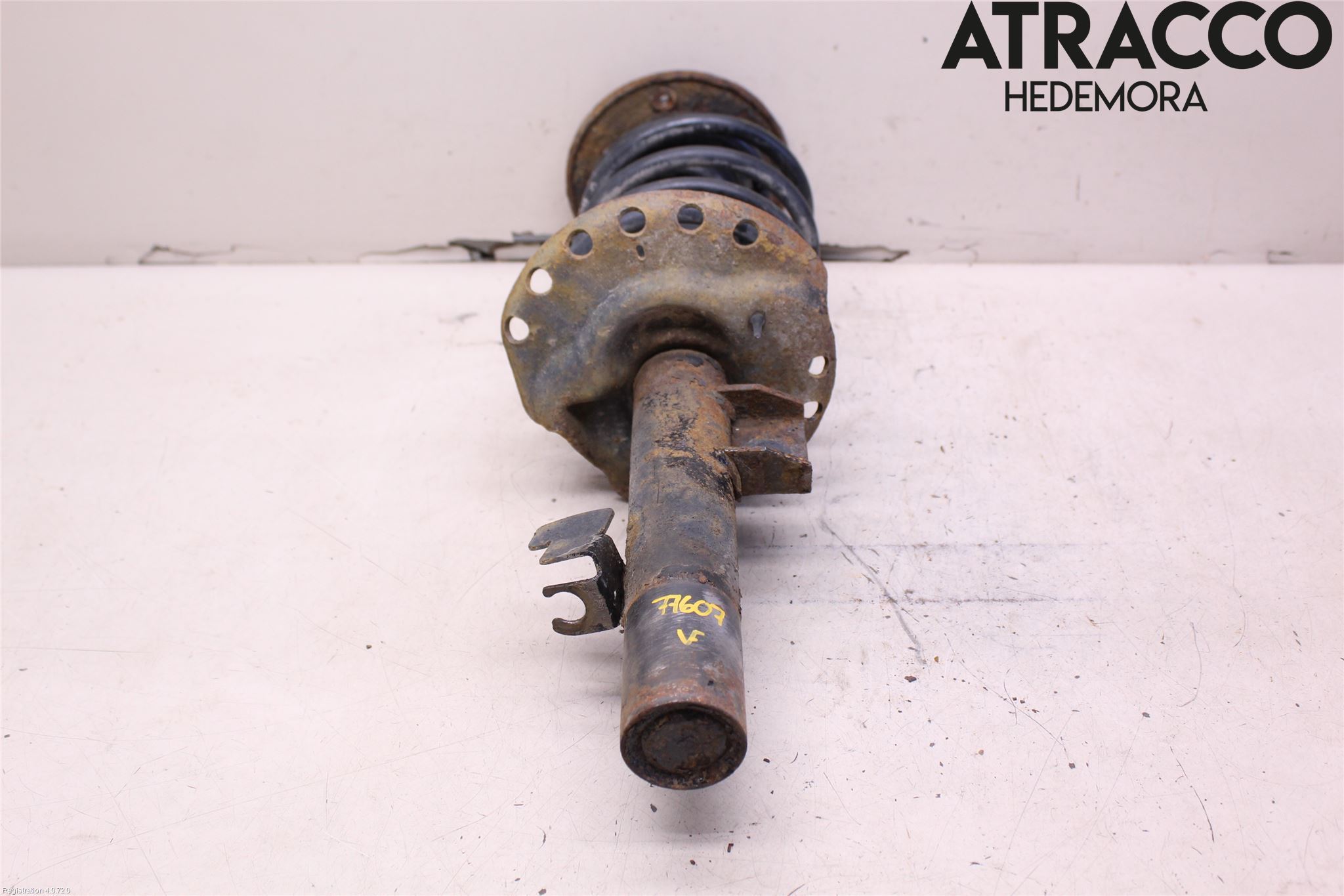 Volvo V70 08-13 Fjäderben Fram Vänster