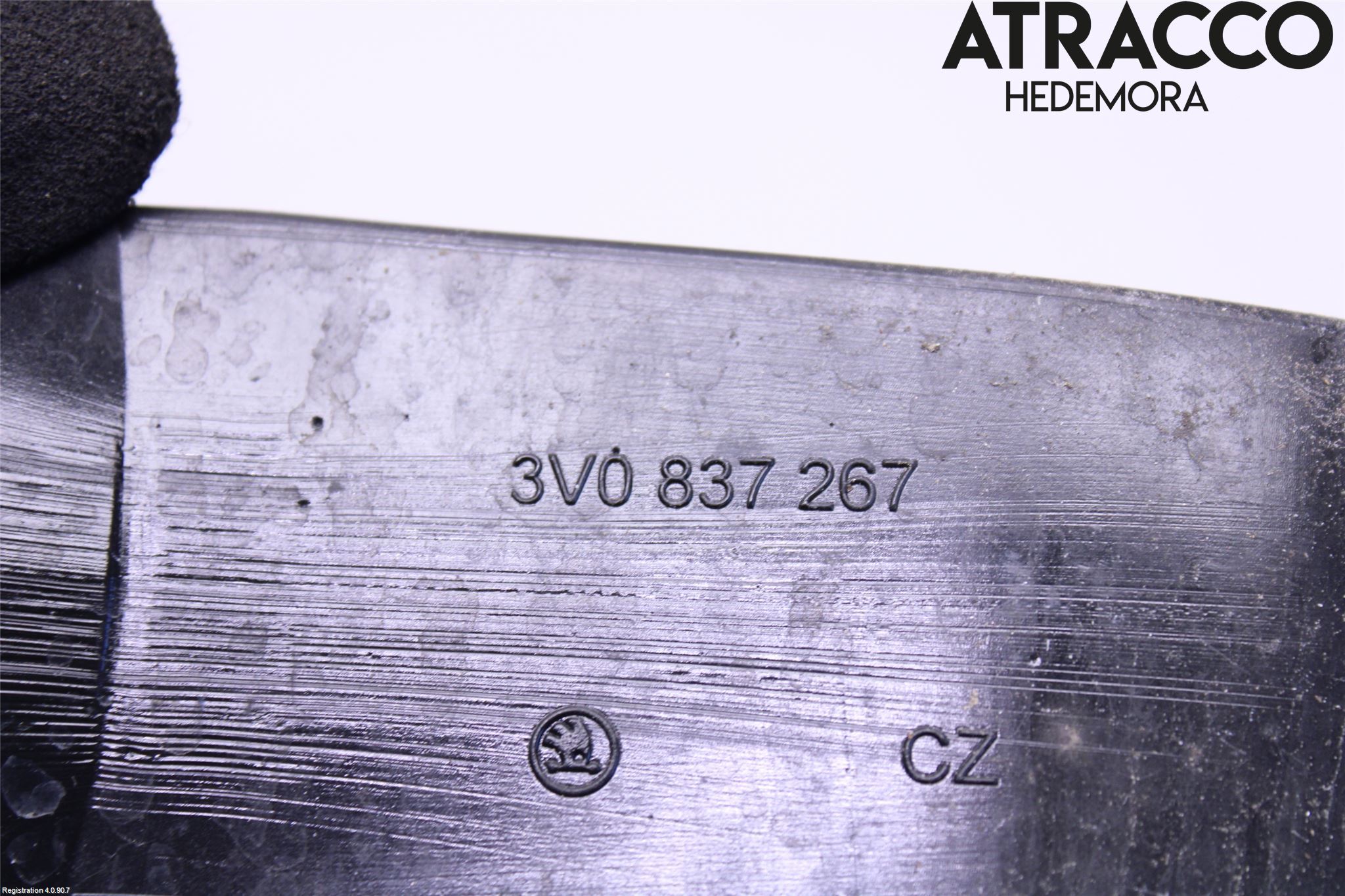 Skoda SUPERB 16-24 Dörrstopp