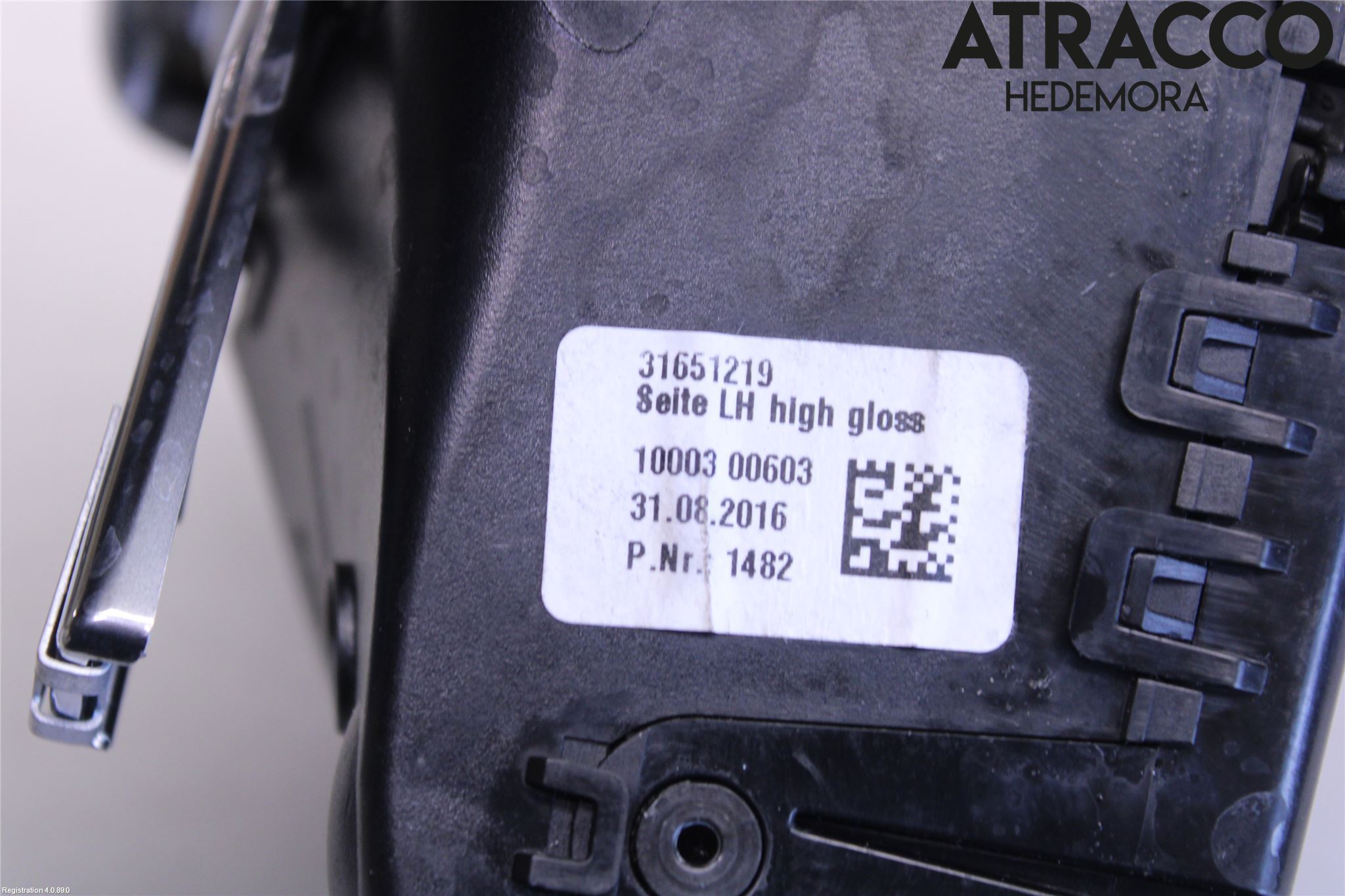 Volvo V90 17->> Defrosterkanal-Munstycke